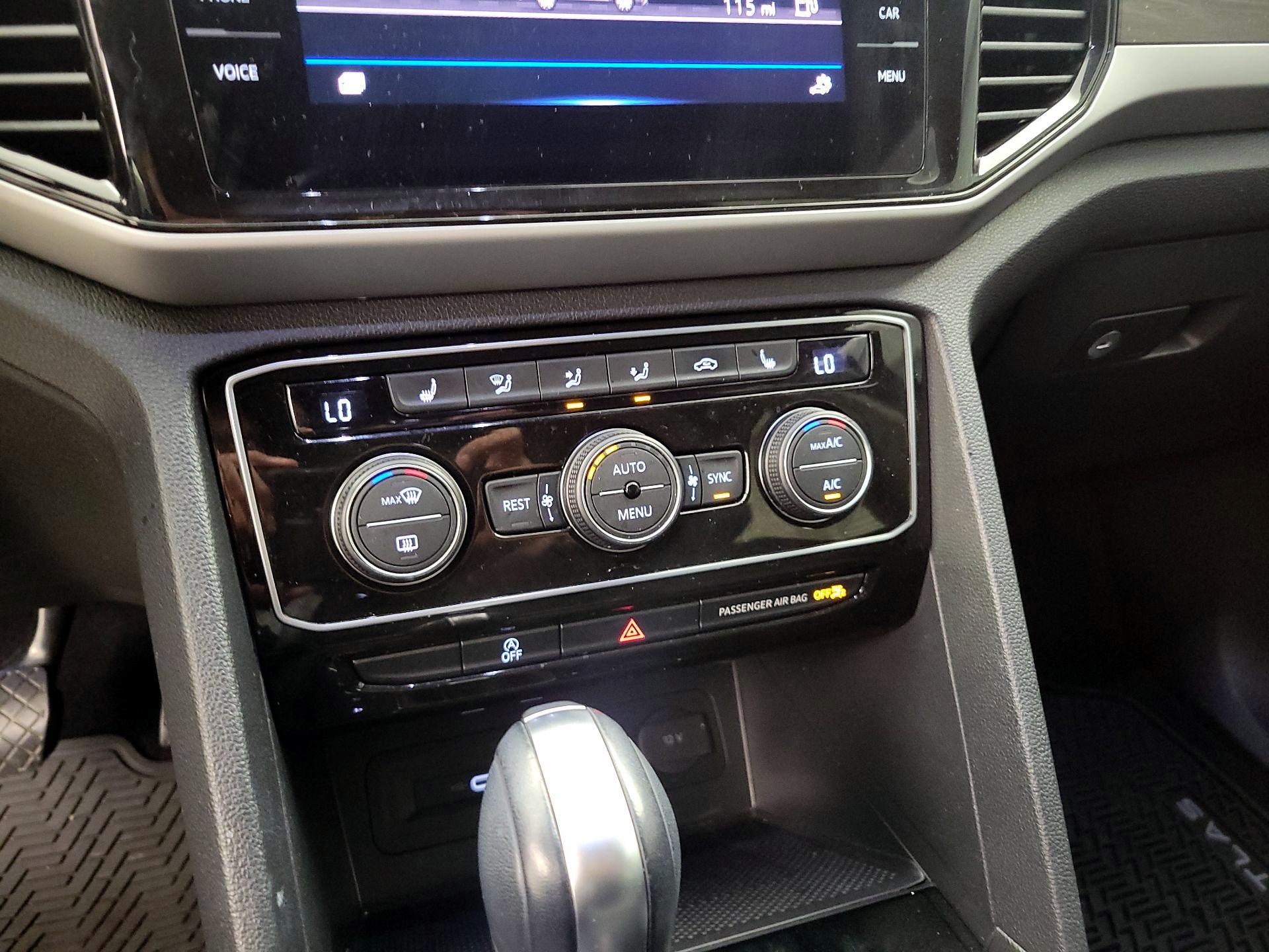 Thumbnail: 2022 Volkswagen Atlas - 16