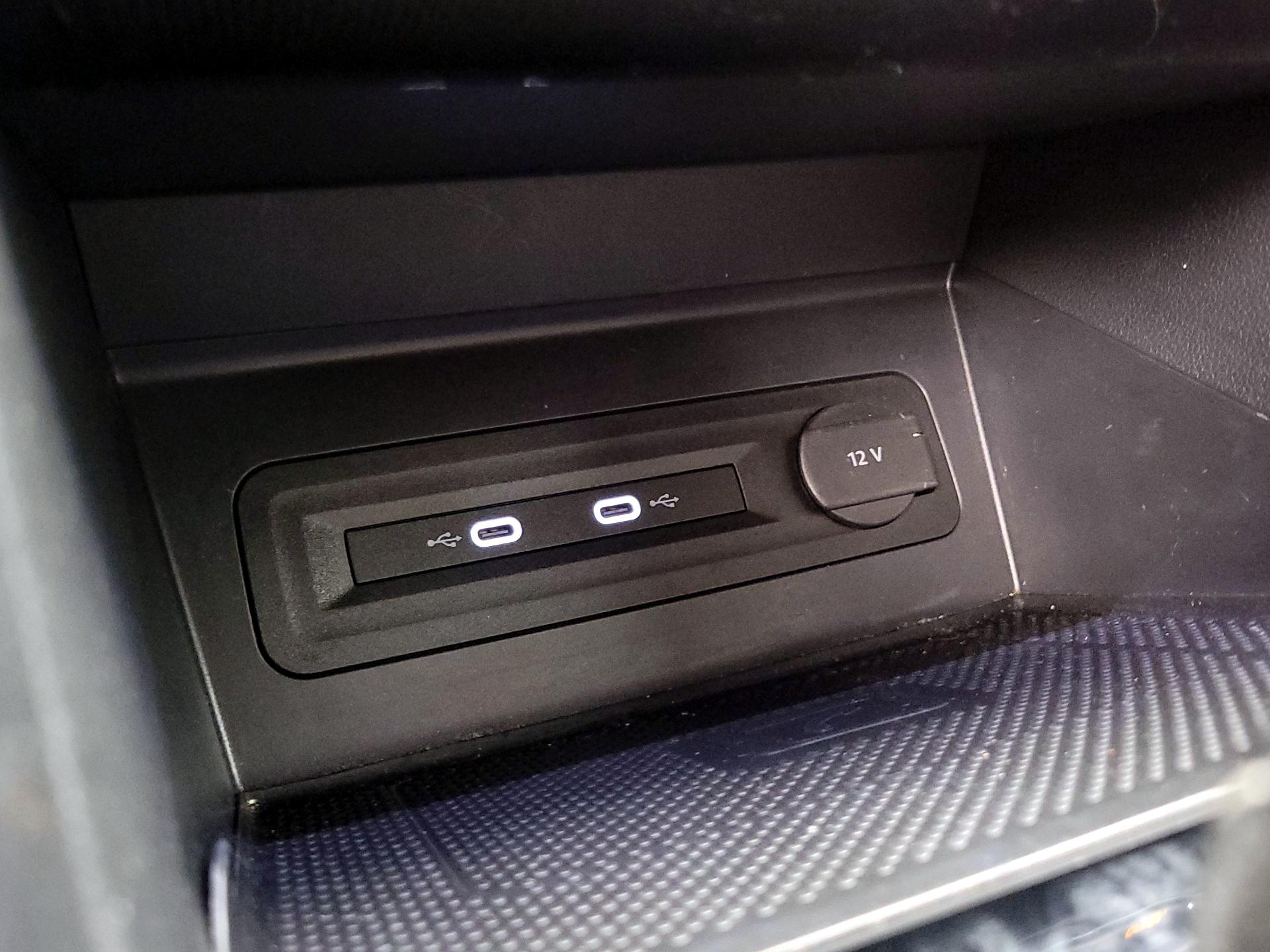 Thumbnail: 2022 Volkswagen Atlas - 18