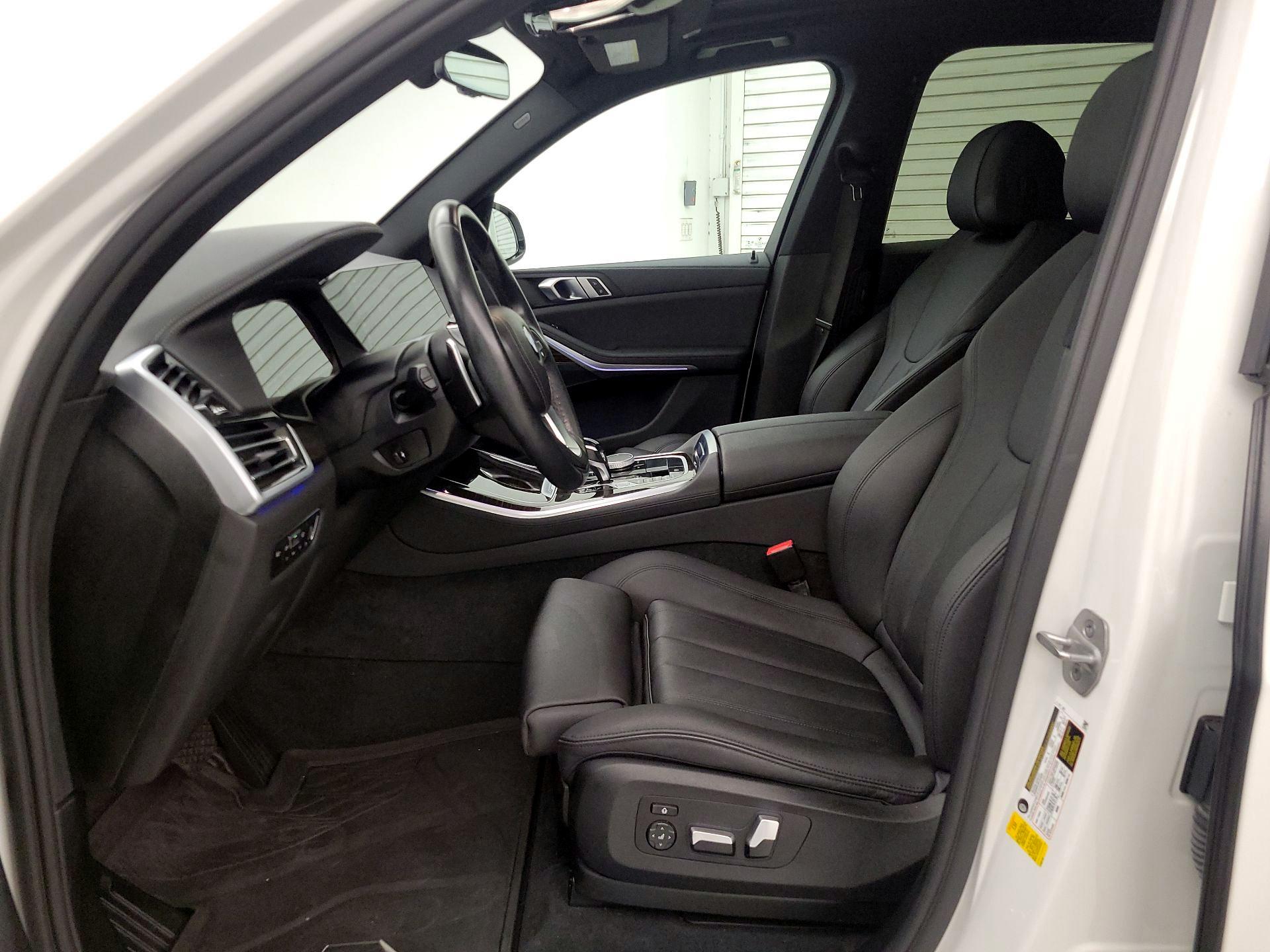 Thumbnail: 2021 BMW X5 - 11