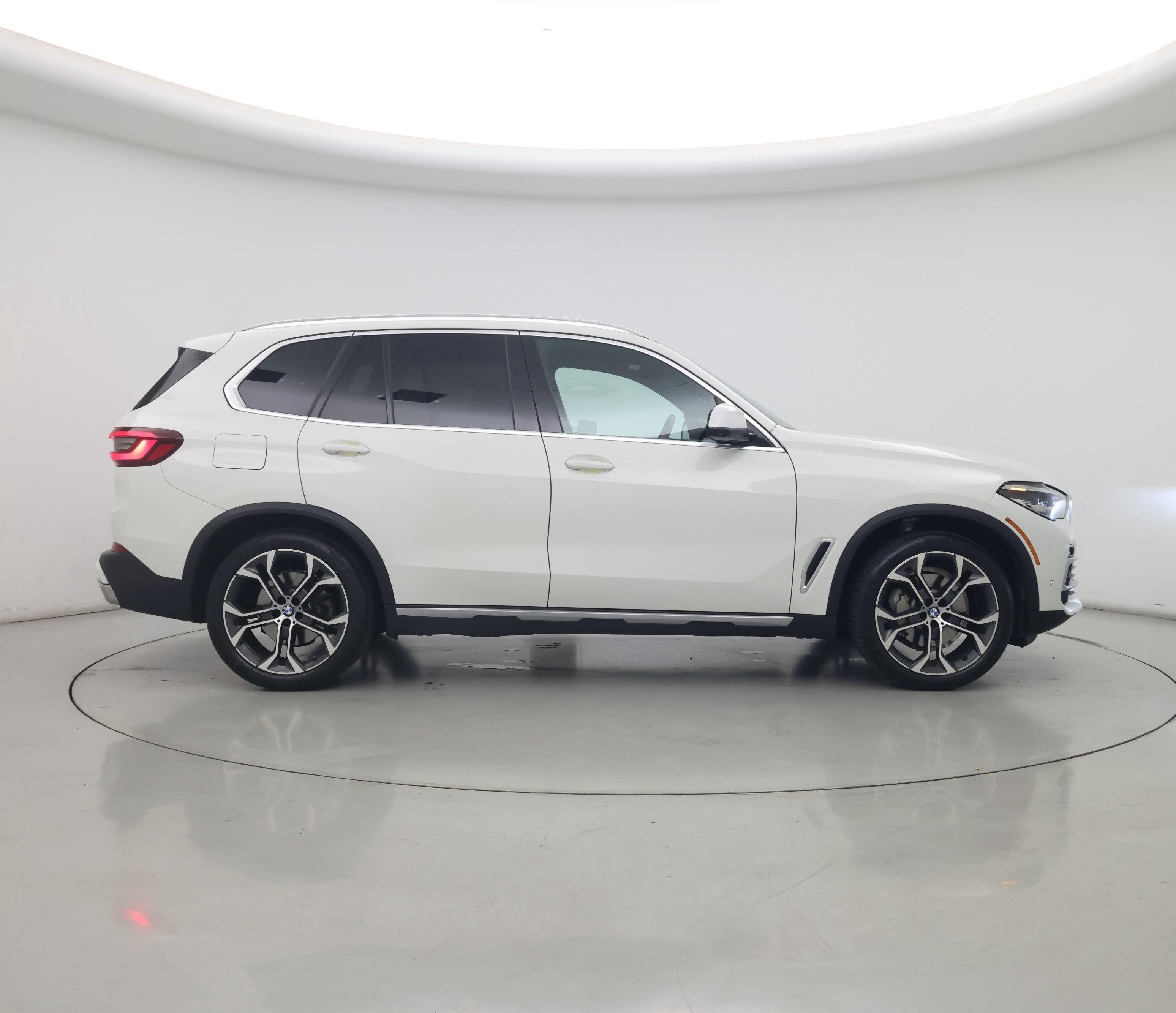 Thumbnail: 2021 BMW X5 - 7