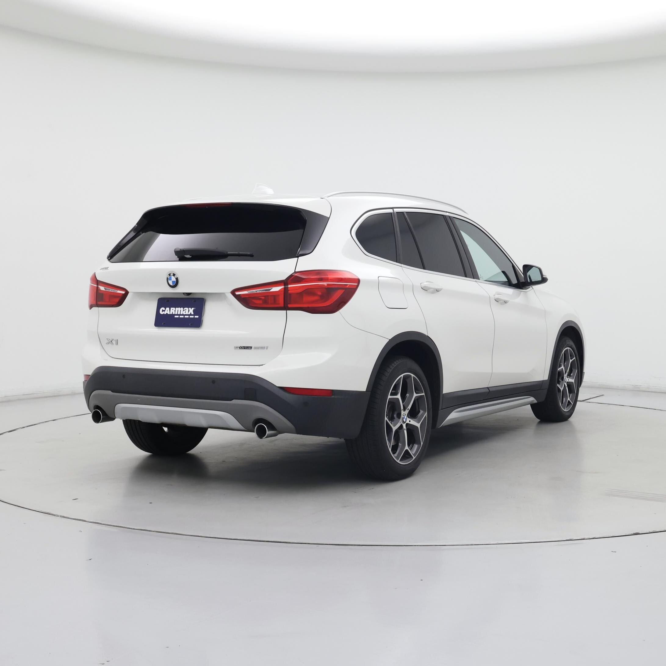 Thumbnail: 2019 BMW X1 - 8