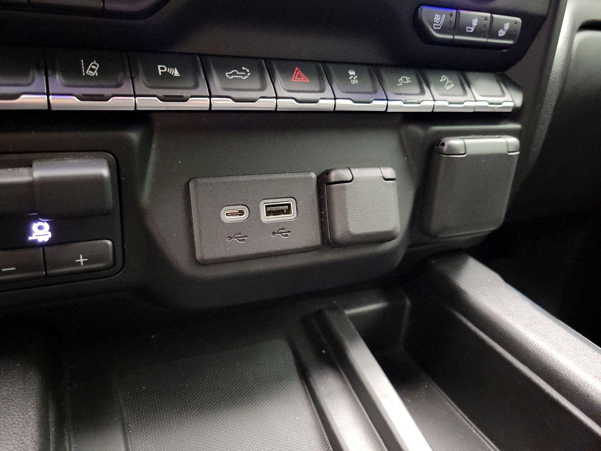 Thumbnail: 2023 Chevrolet Silverado 2500 - 19