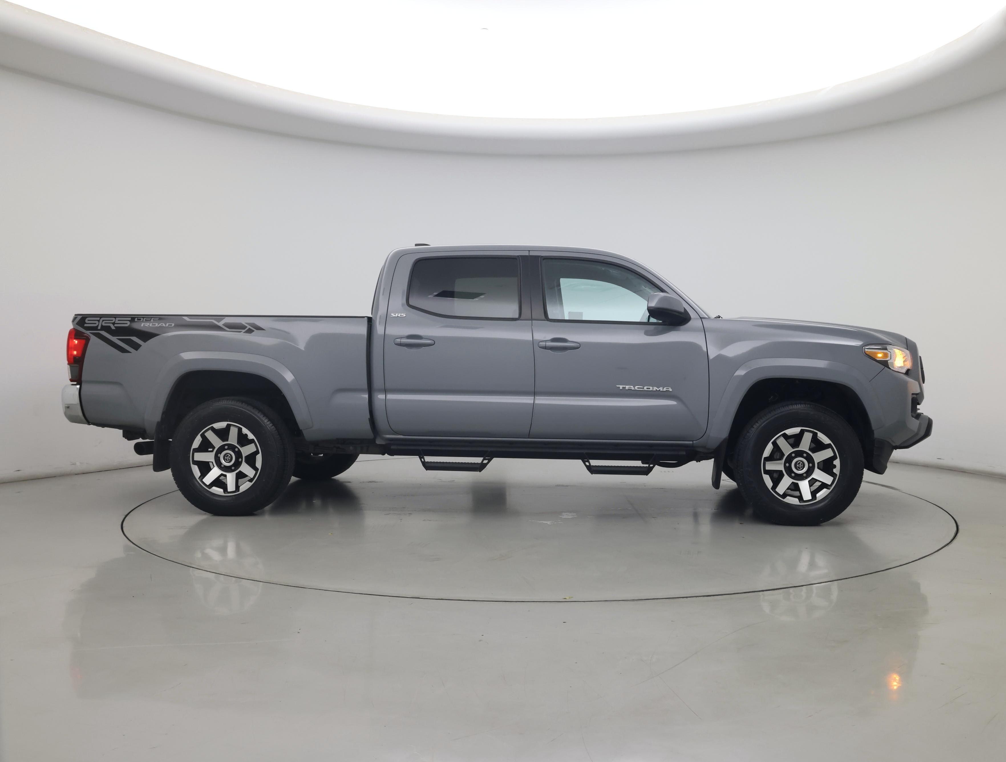 Thumbnail: 2021 Toyota Tacoma - 7