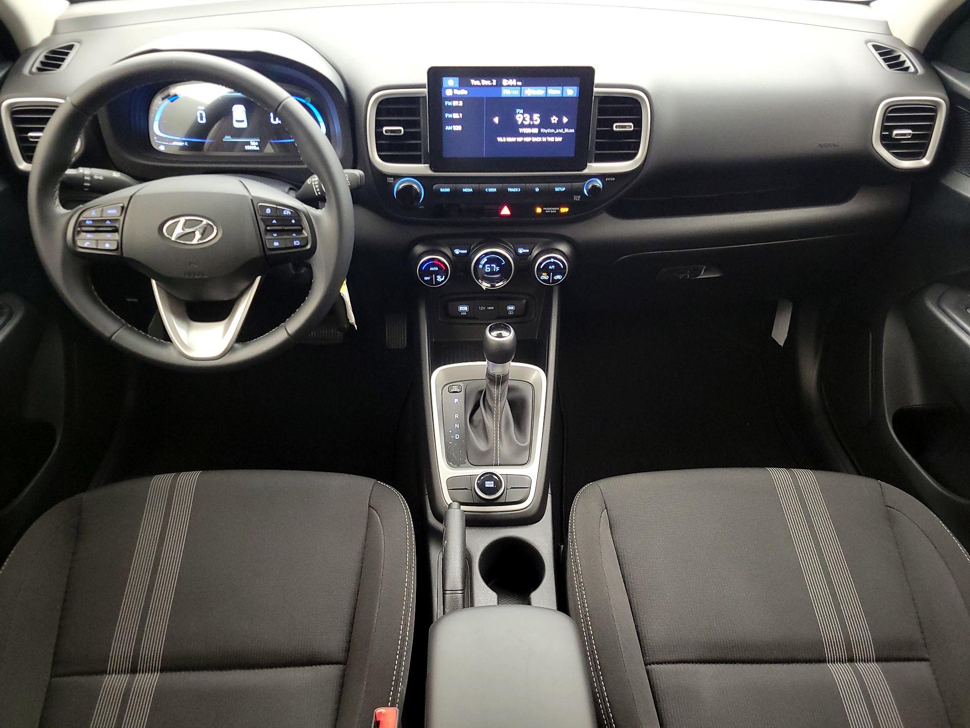 Thumbnail: 2023 Hyundai Venue - 9