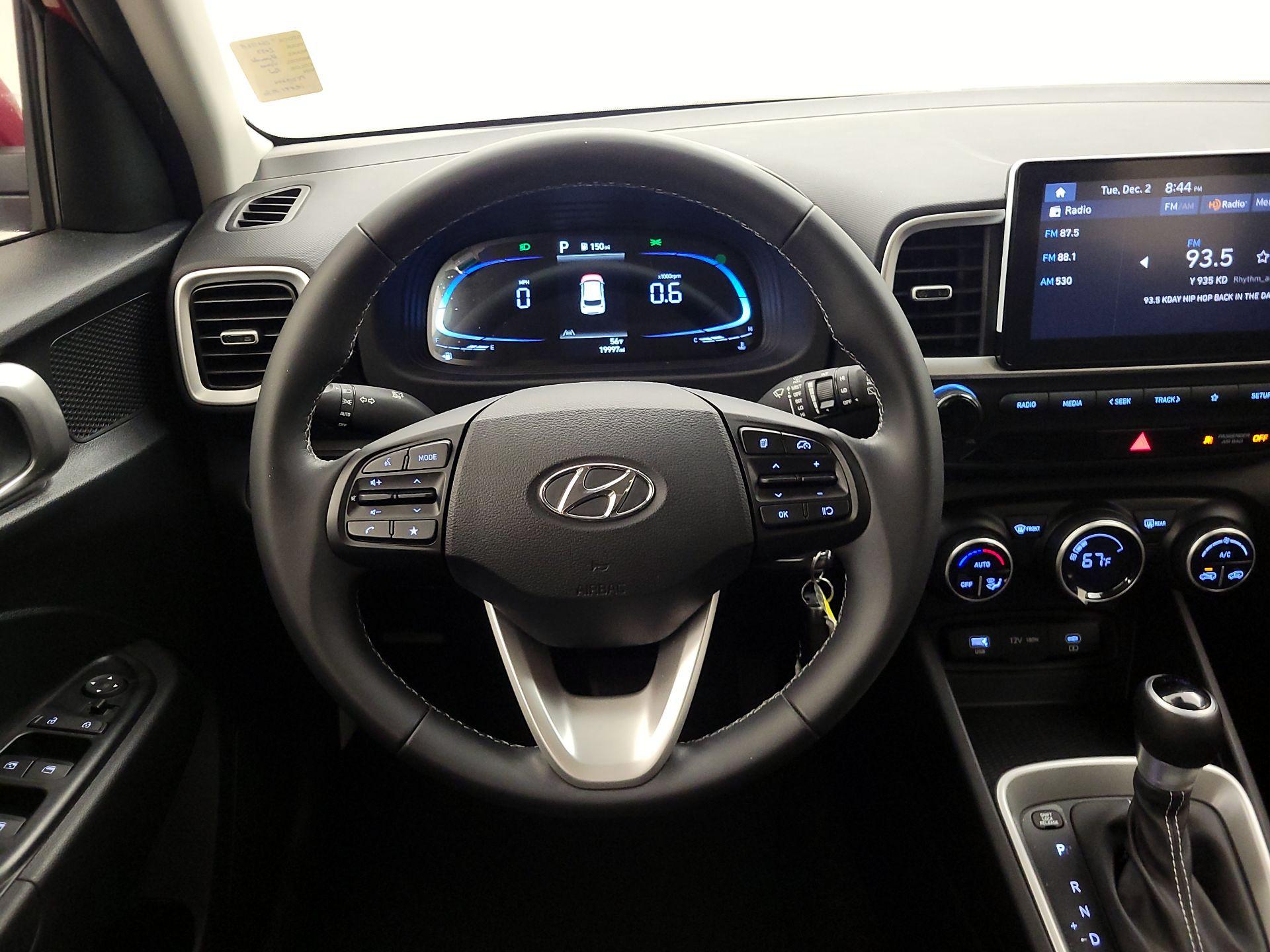 Thumbnail: 2023 Hyundai Venue - 10