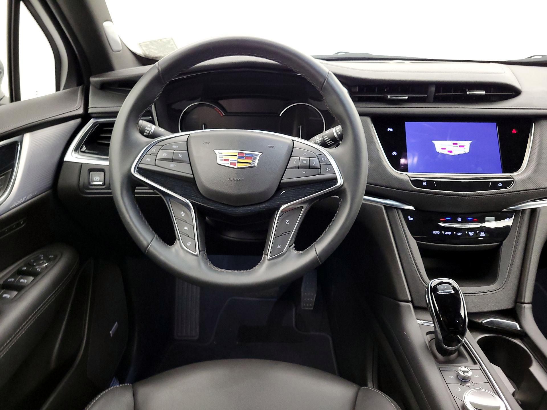 Thumbnail: 2025 Cadillac XT5 - 10