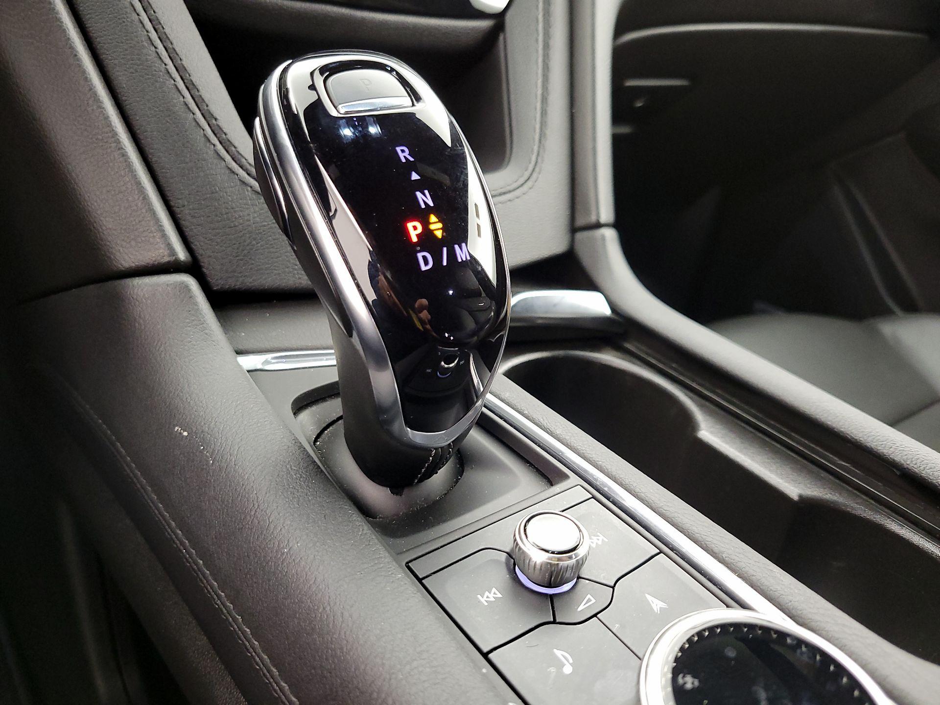 Thumbnail: 2025 Cadillac XT5 - 17