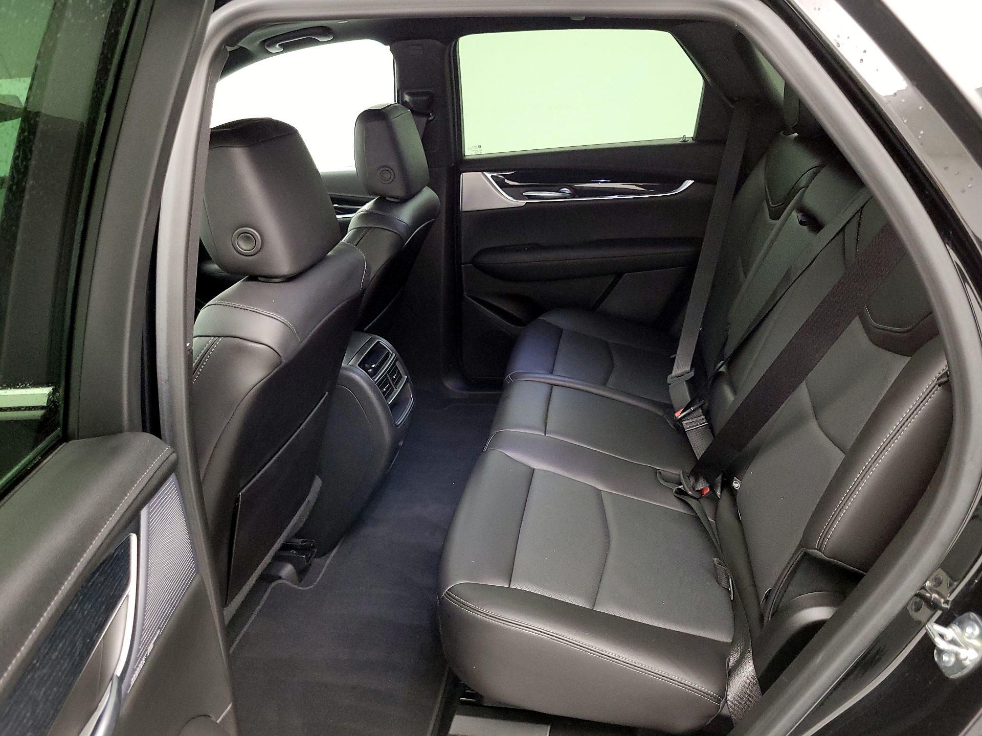 Thumbnail: 2025 Cadillac XT5 - 18