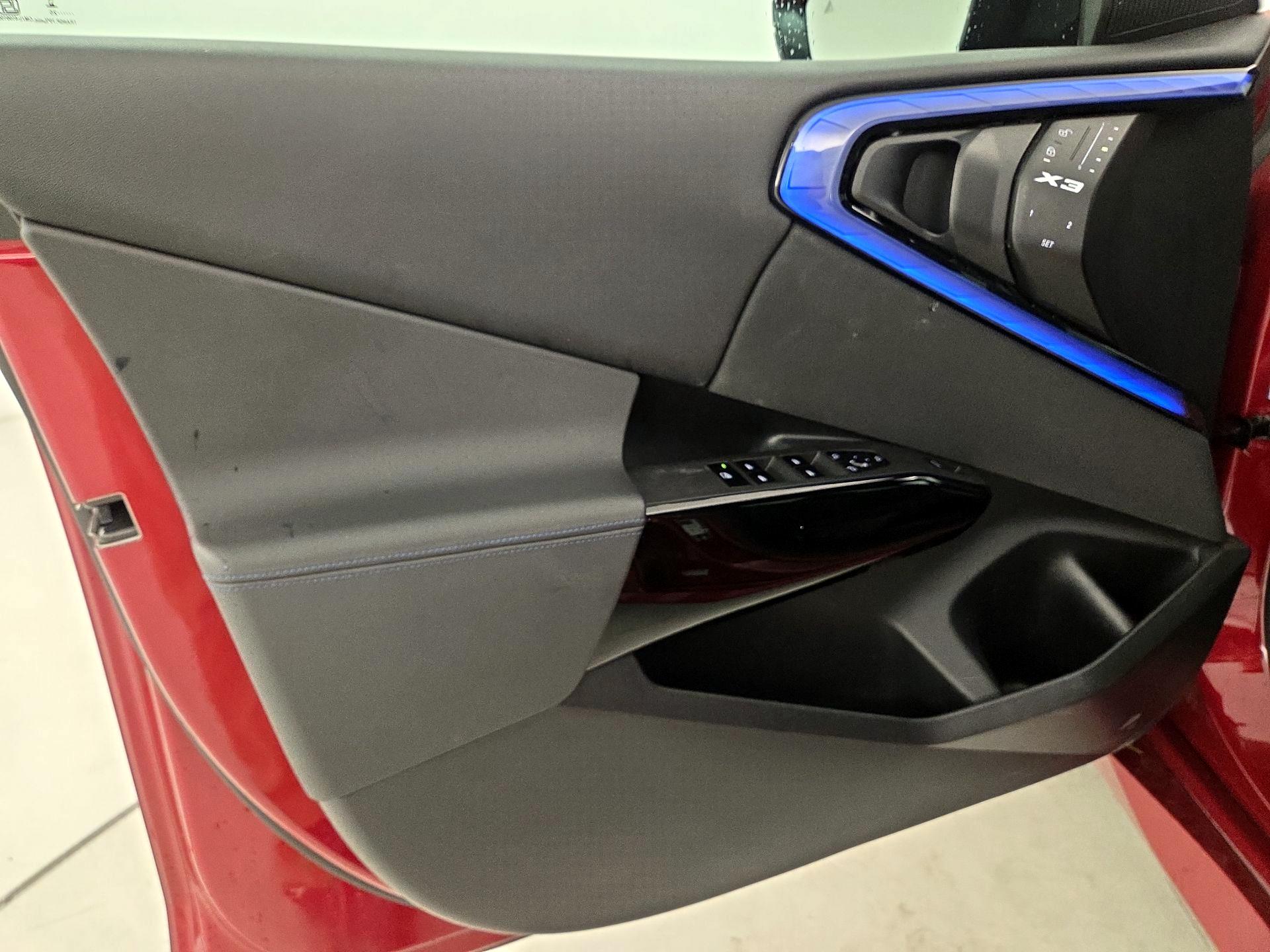 Thumbnail: 2025 BMW X3 - 12