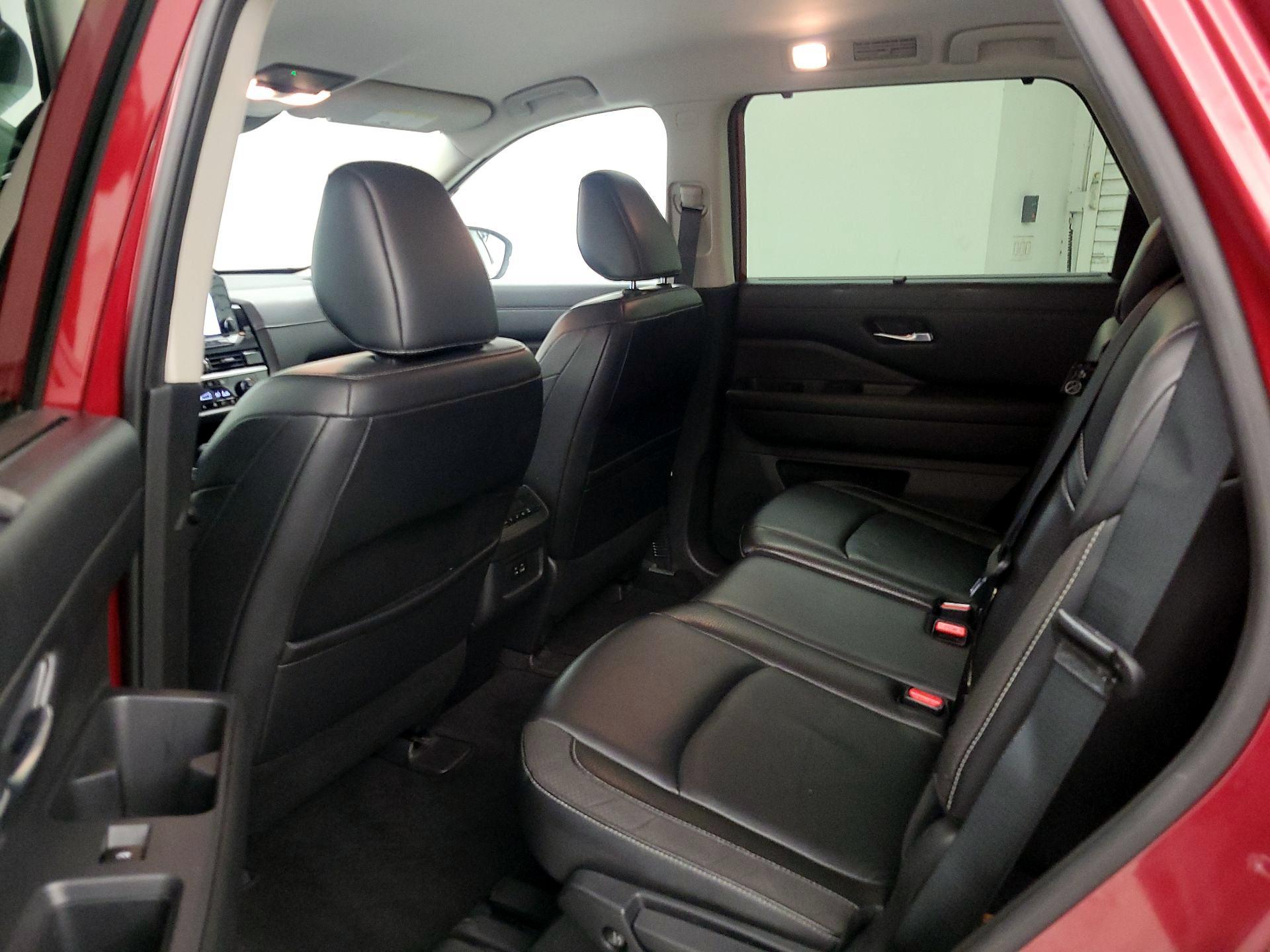 Thumbnail: 2022 Nissan Pathfinder - 20