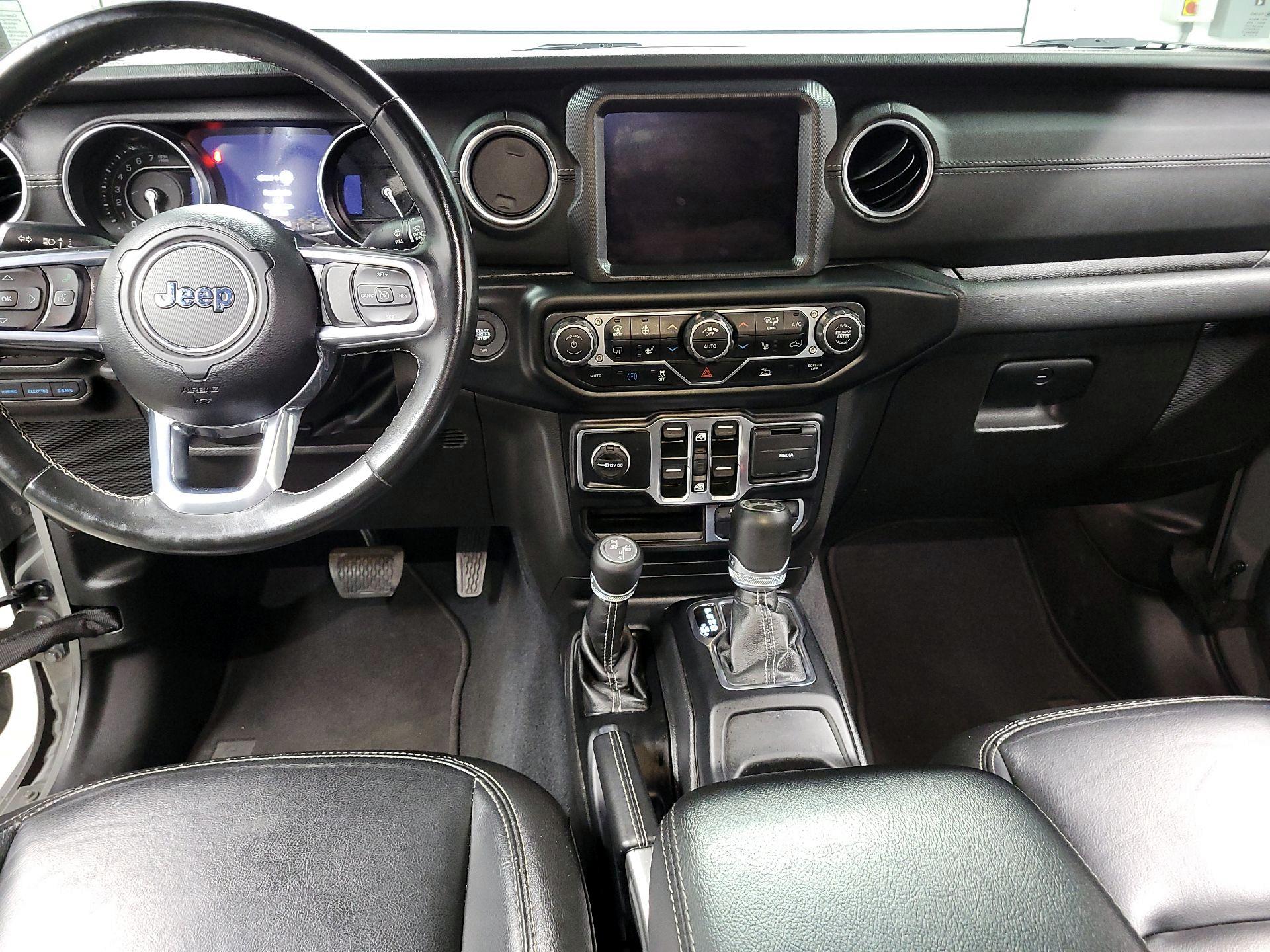 Thumbnail: 2022 Jeep Wrangler - 9