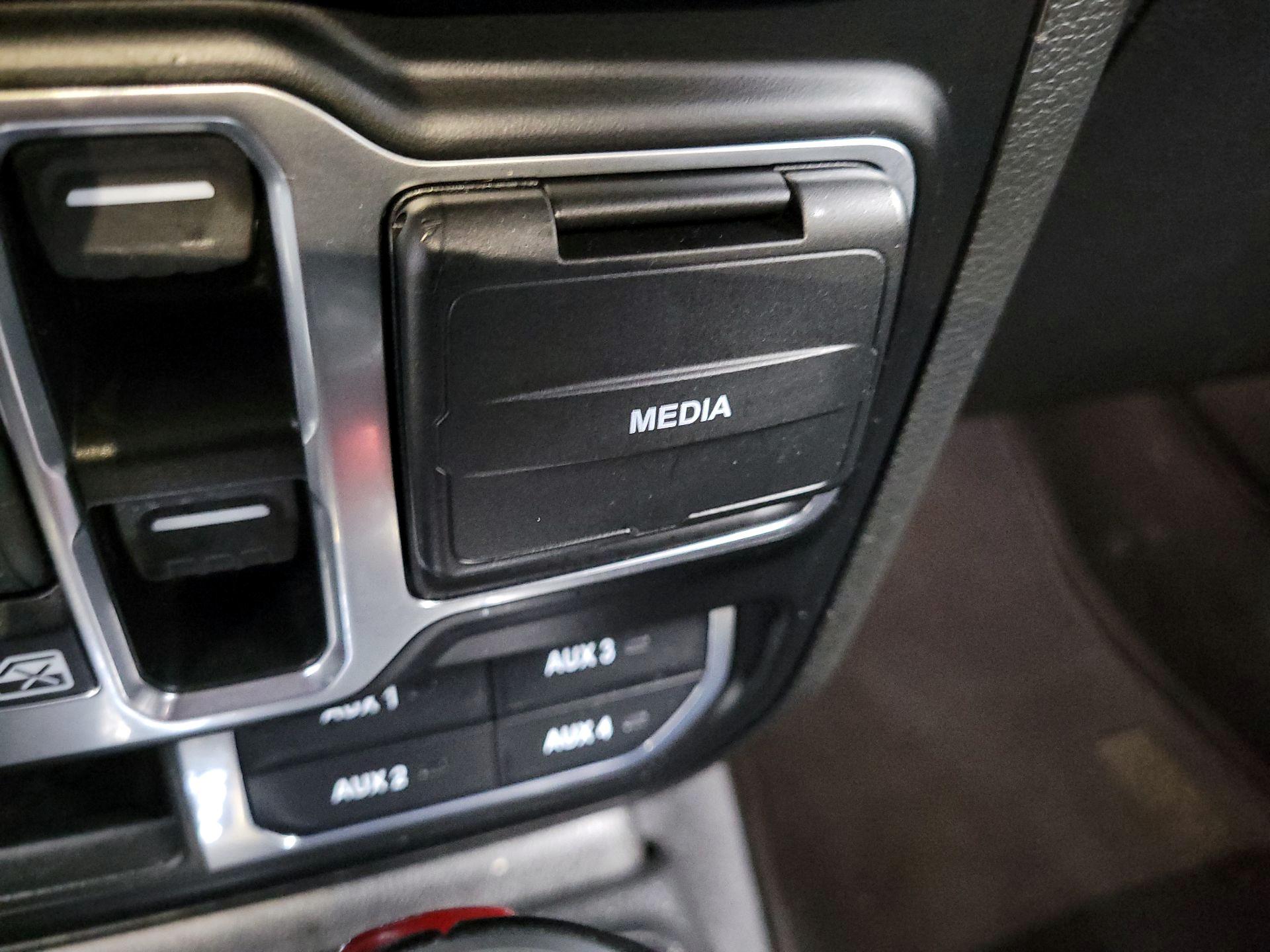 Thumbnail: 2022 Jeep Wrangler - 19