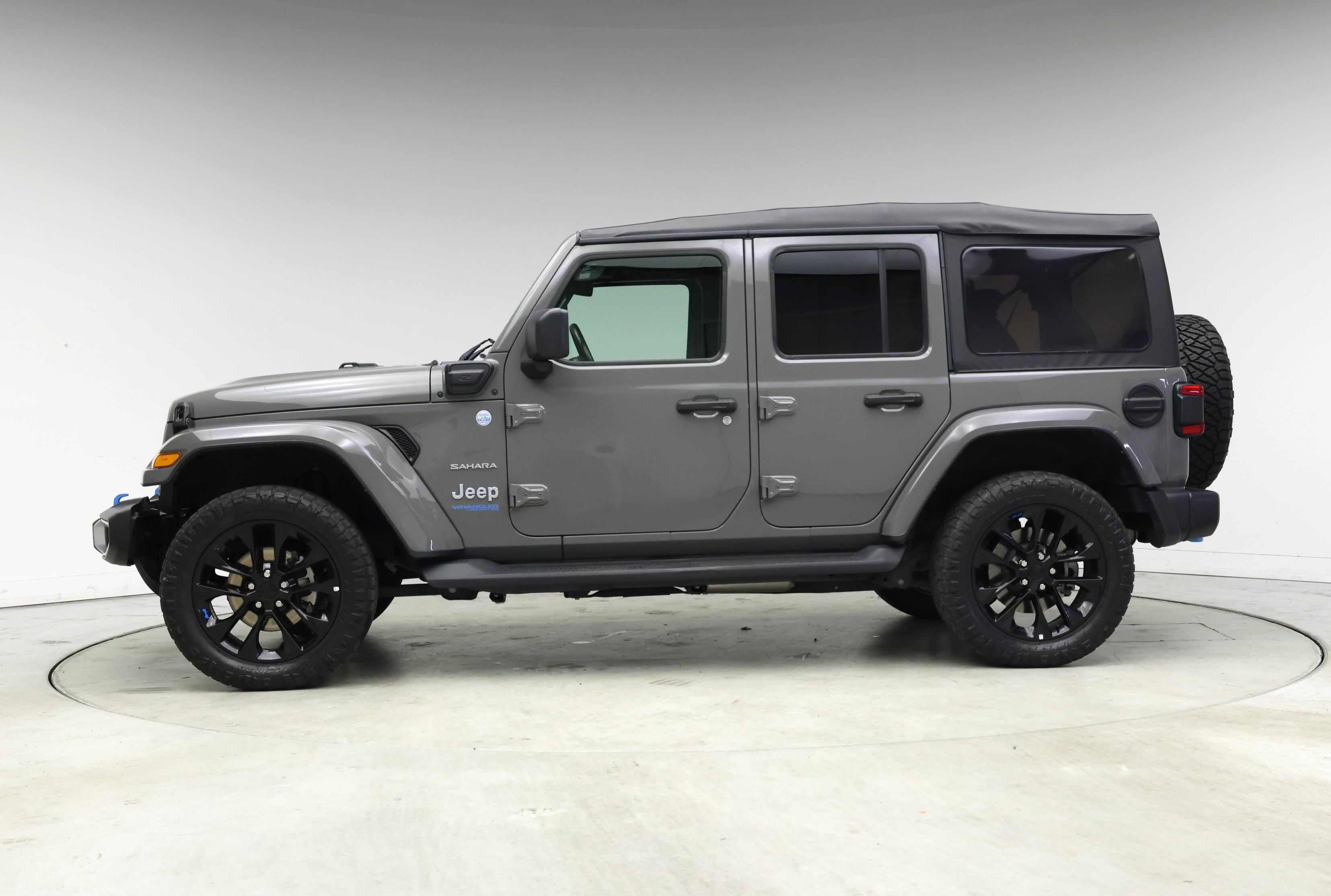 Thumbnail: 2022 Jeep Wrangler - 3