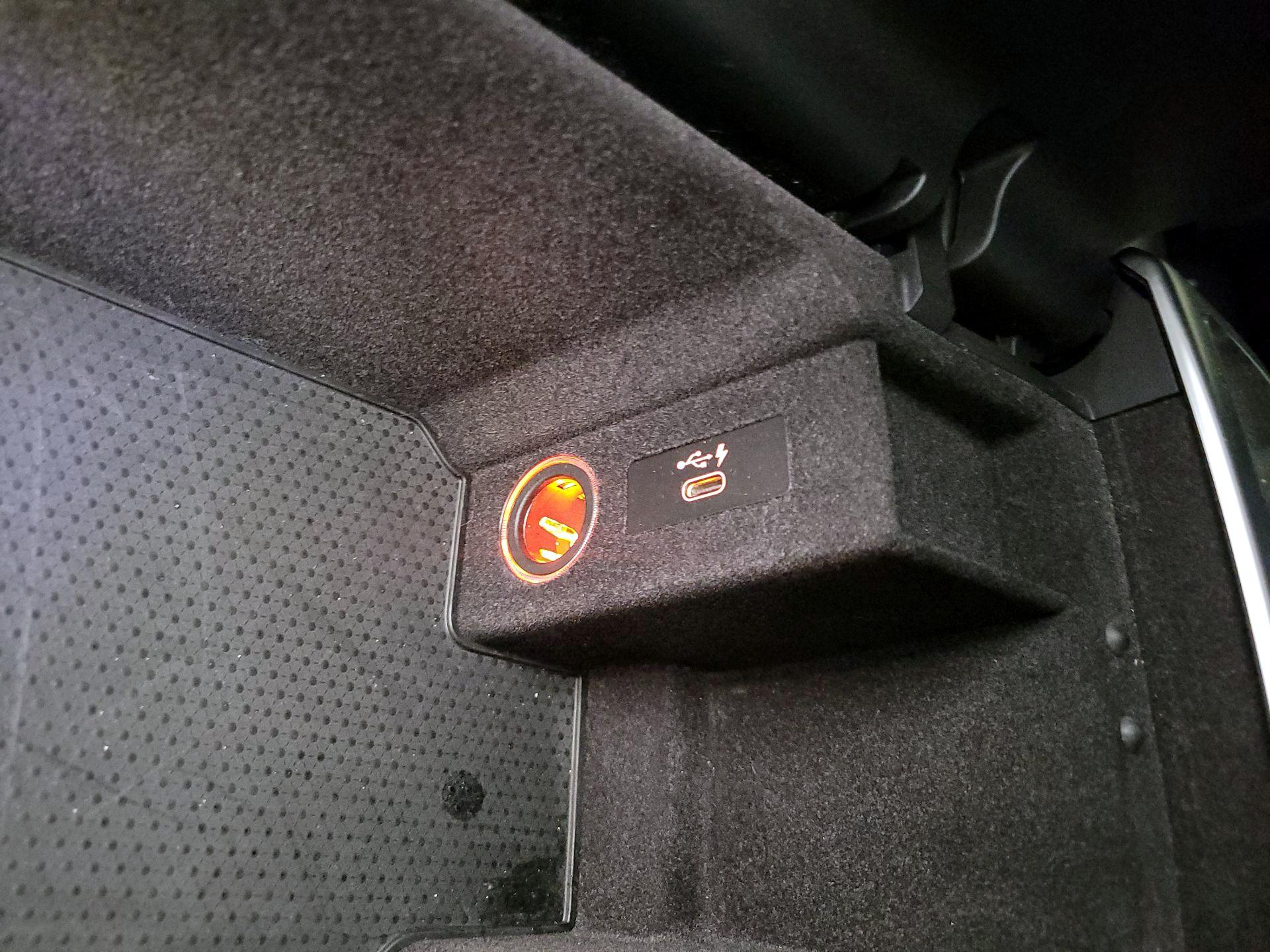 Thumbnail: 2020 BMW 8 Series - 19