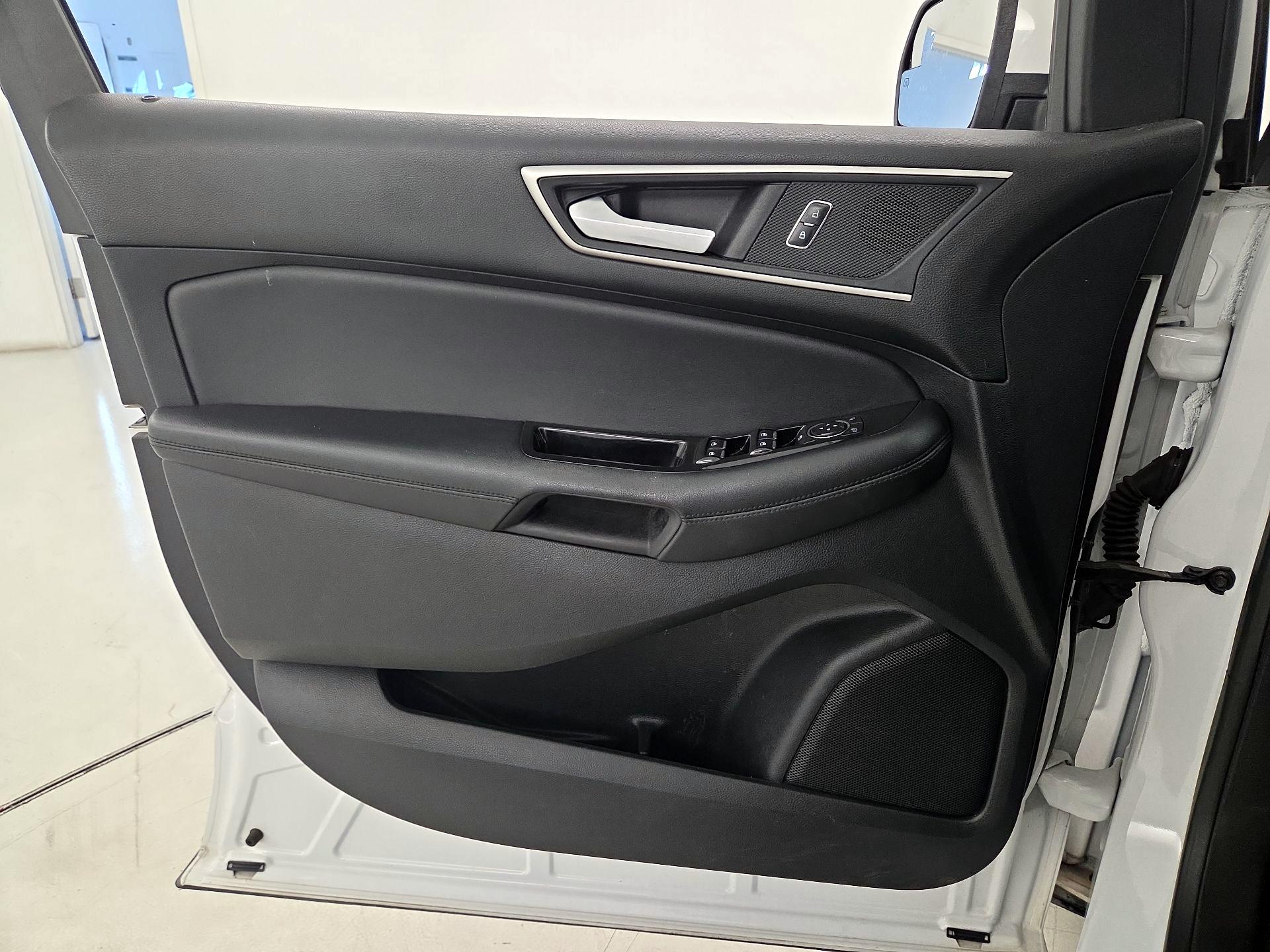 Thumbnail: 2018 Ford Edge - 12