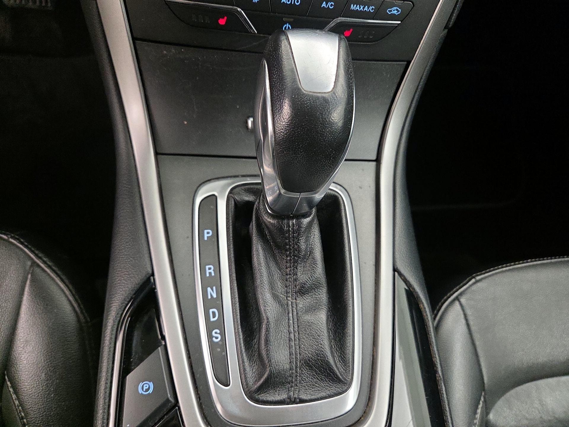 Thumbnail: 2018 Ford Edge - 17