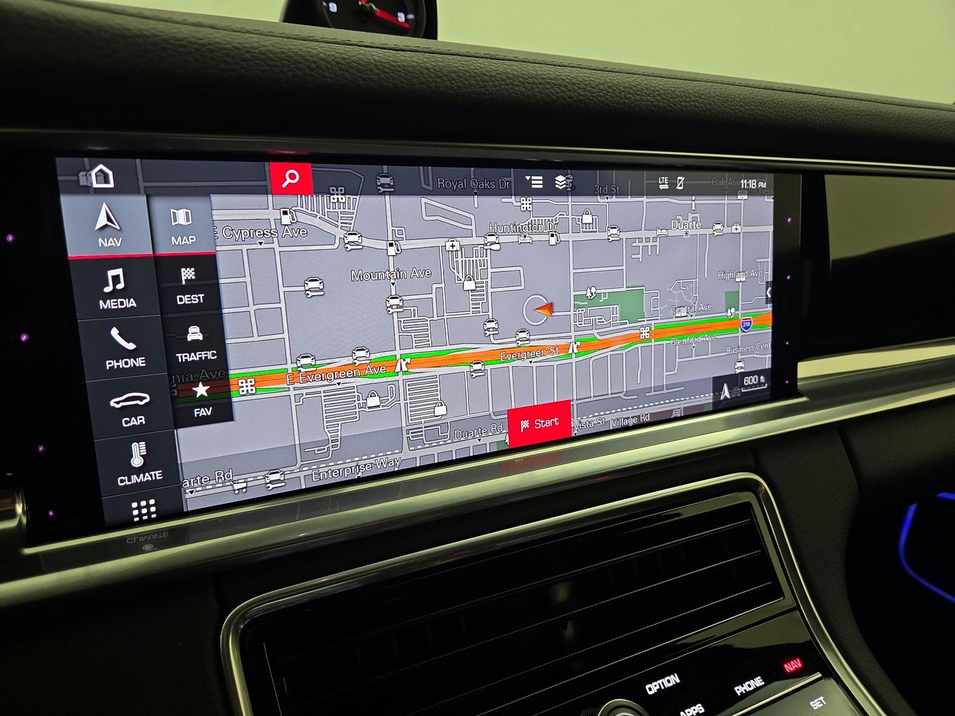 Thumbnail: 2018 Porsche Panamera - 14