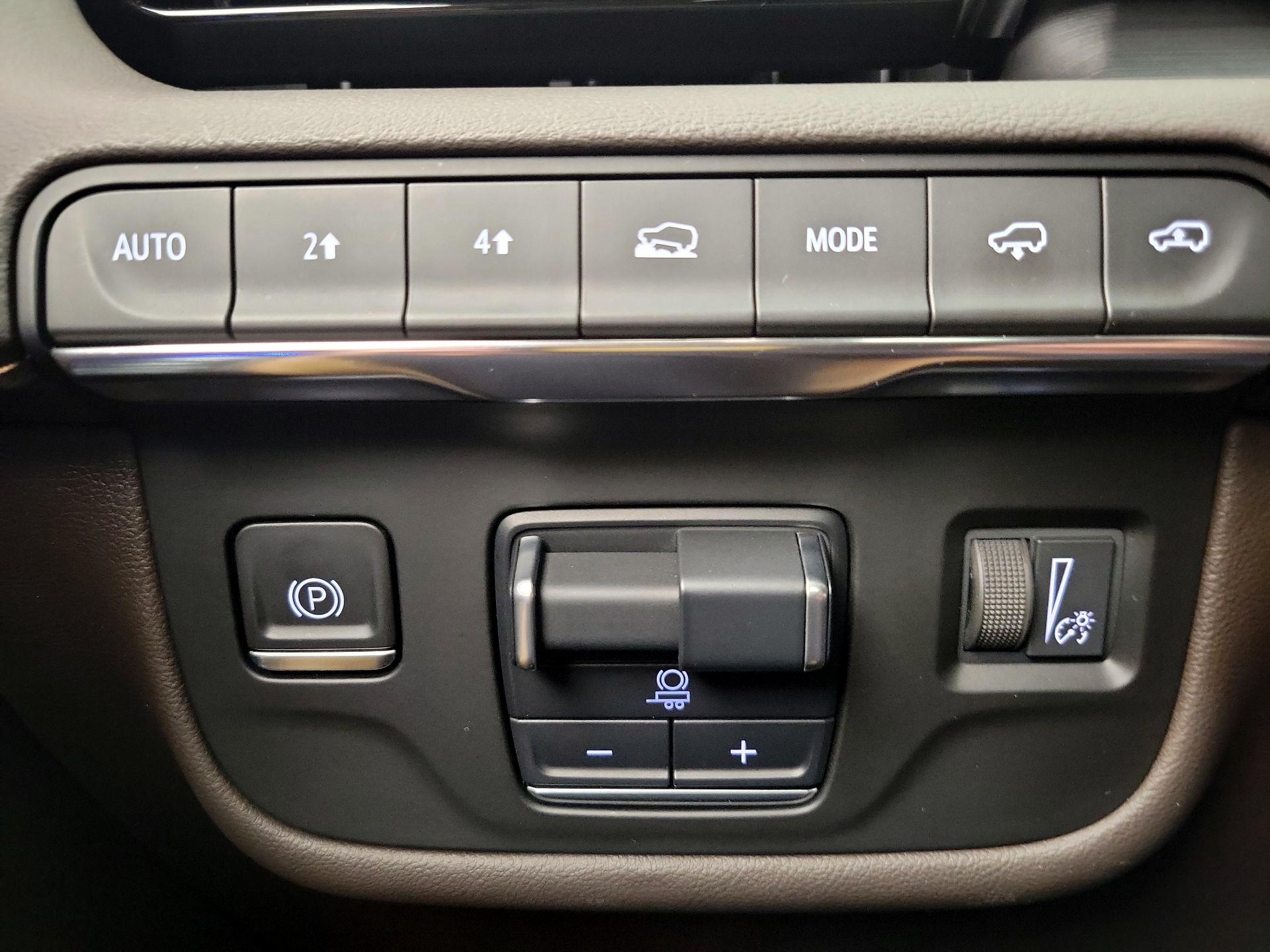 Thumbnail: 2023 Cadillac Escalade - 13