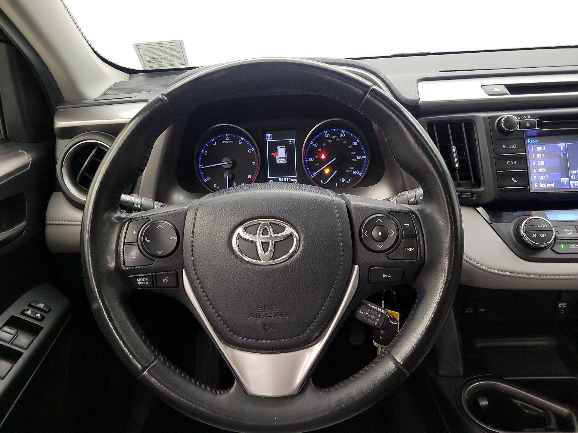 Thumbnail: 2018 Toyota RAV4 - 10