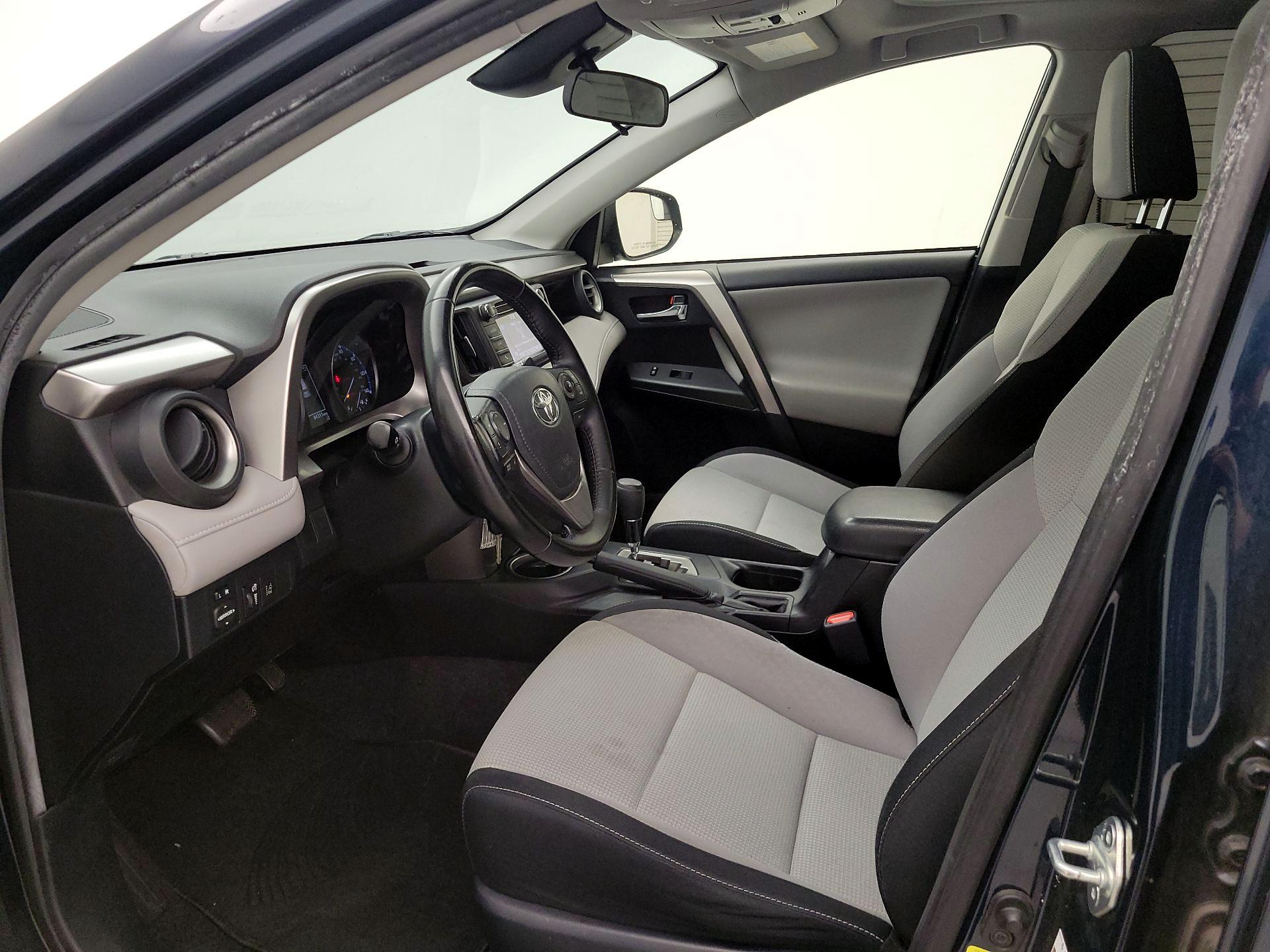 Thumbnail: 2018 Toyota RAV4 - 11