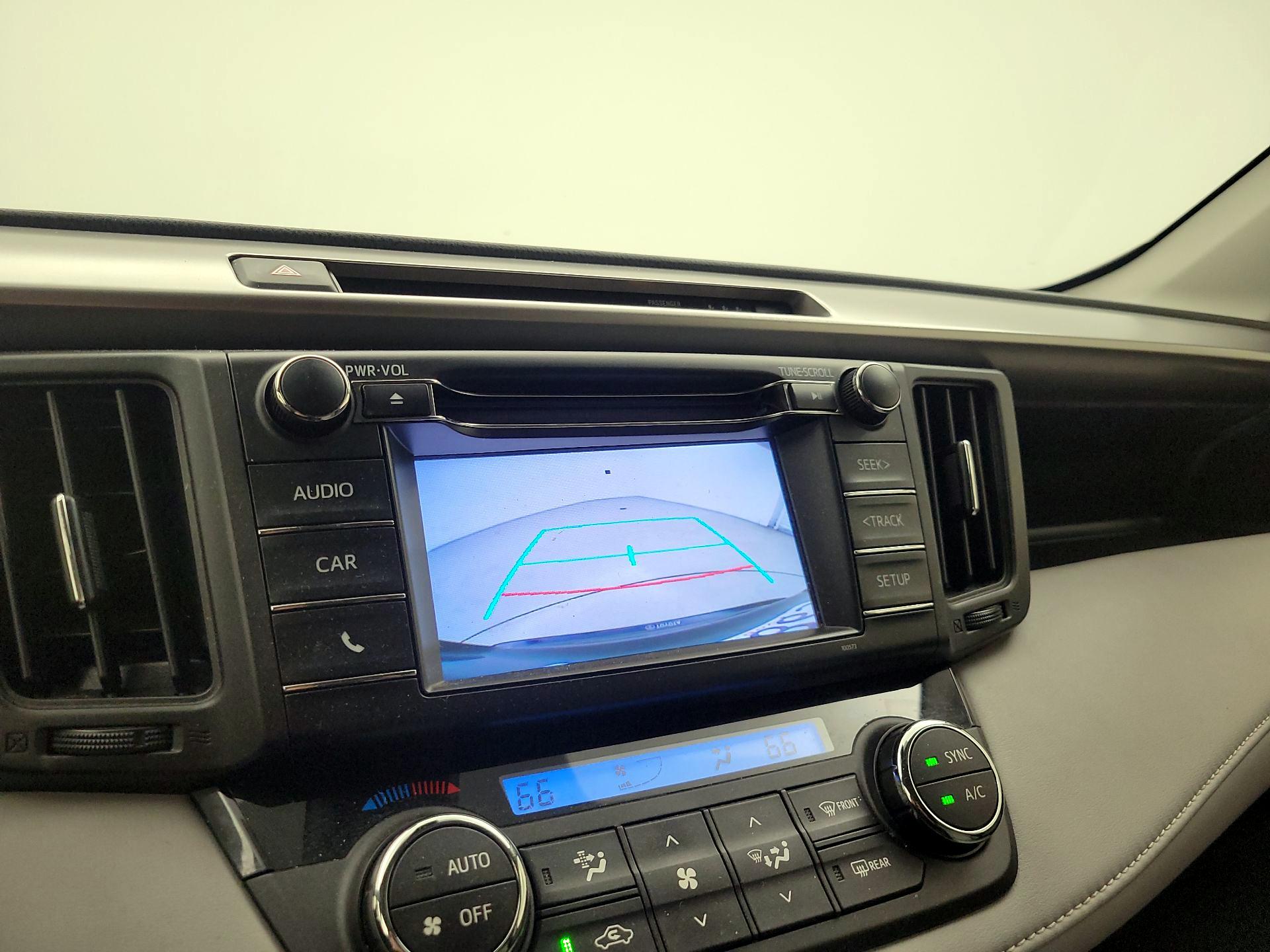 Thumbnail: 2018 Toyota RAV4 - 14