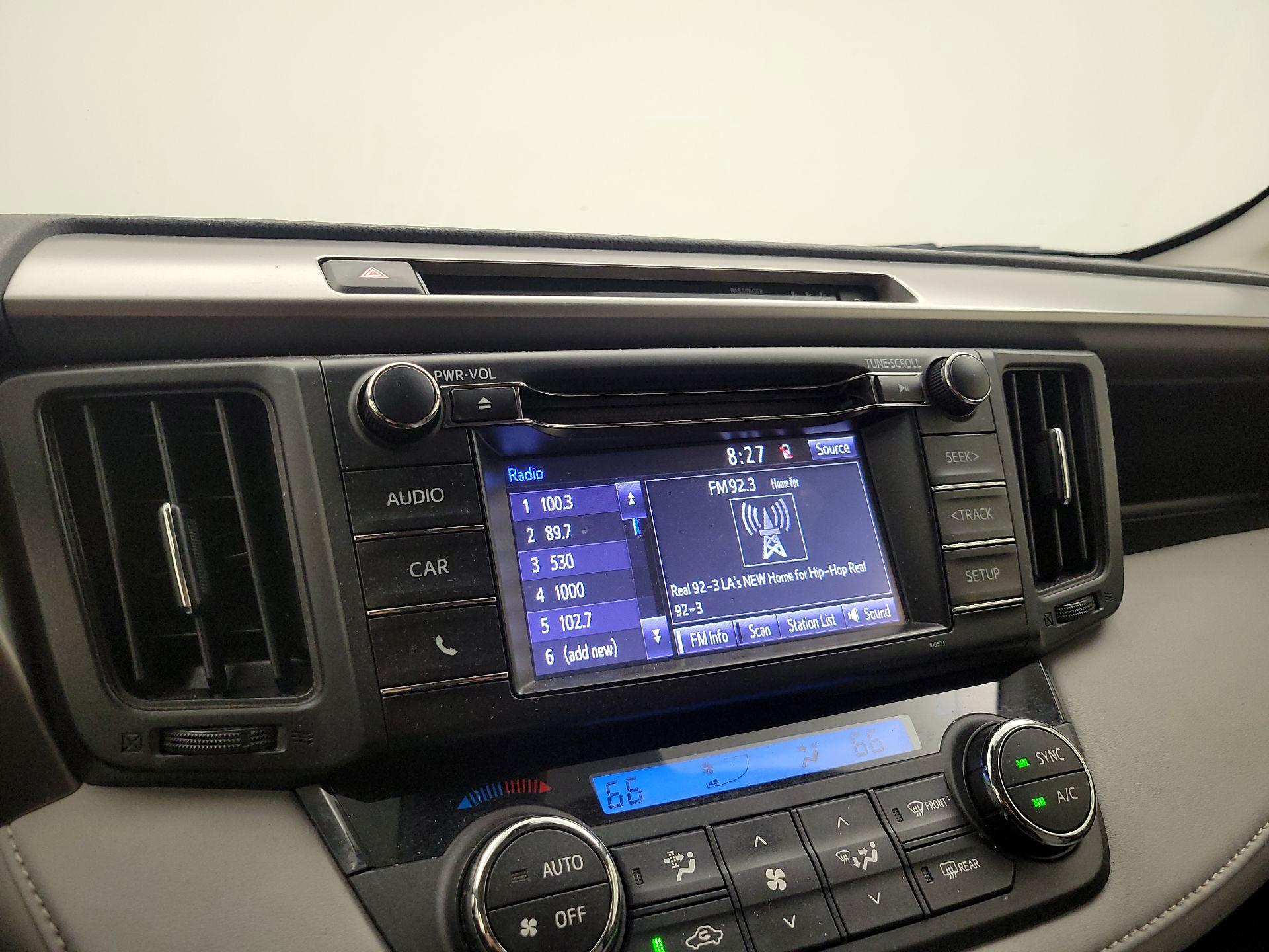 Thumbnail: 2018 Toyota RAV4 - 15