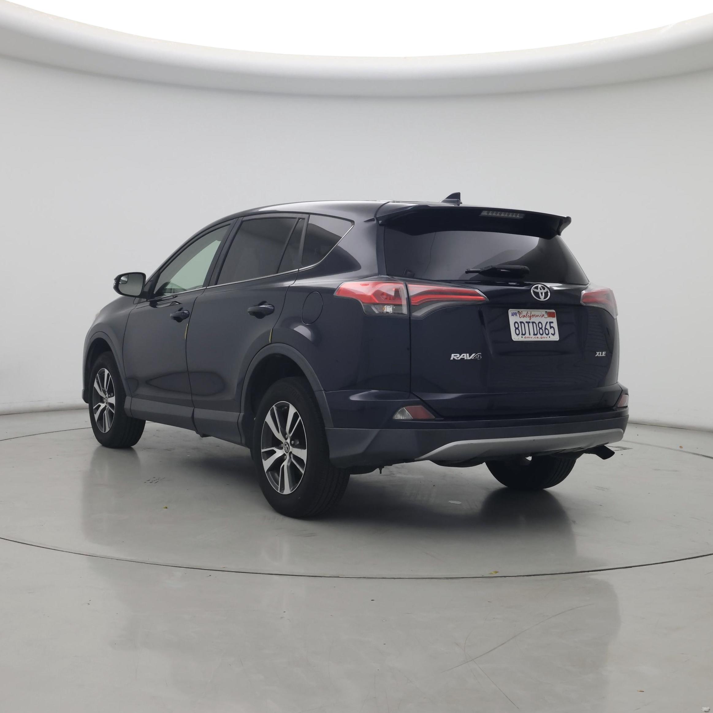 Thumbnail: 2018 Toyota RAV4 - 2