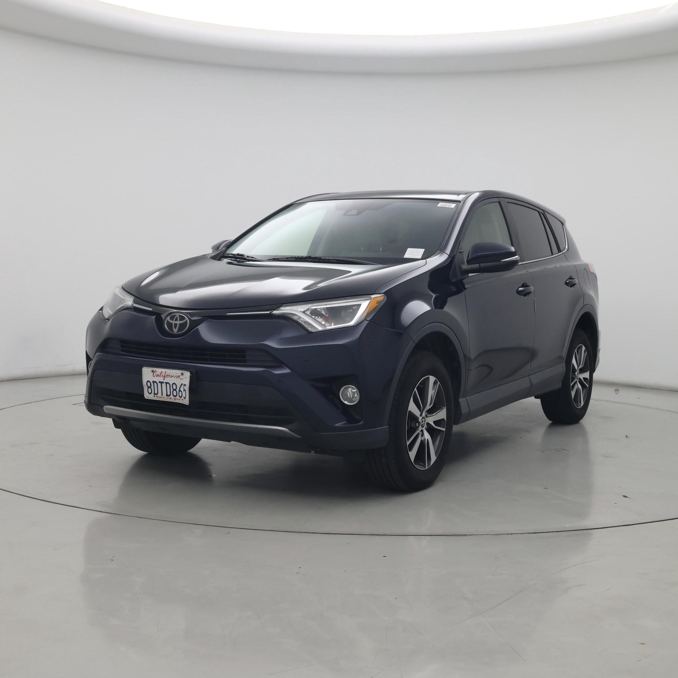 Thumbnail: 2018 Toyota RAV4 - 4