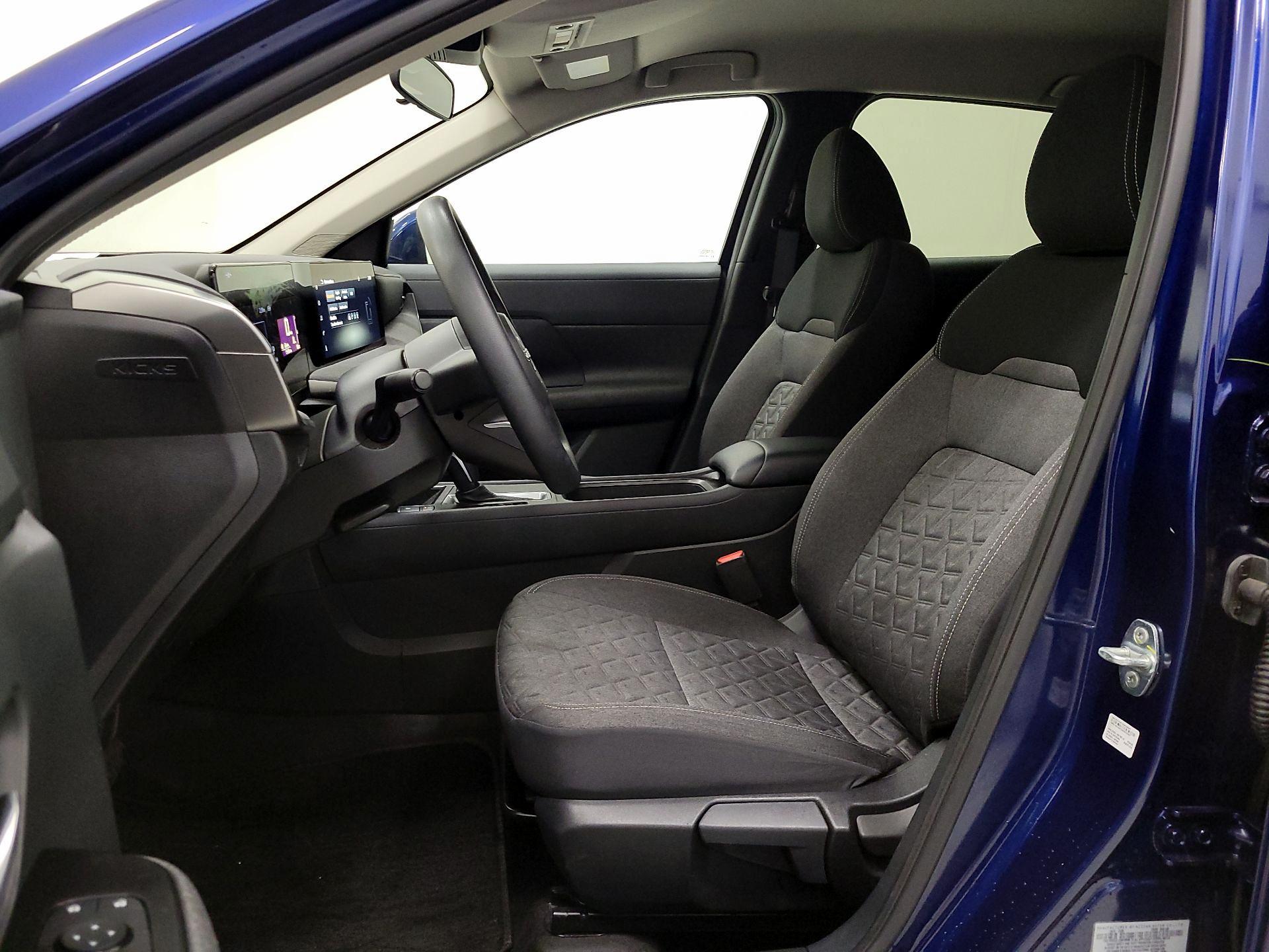 Thumbnail: 2025 Nissan Kicks - 11