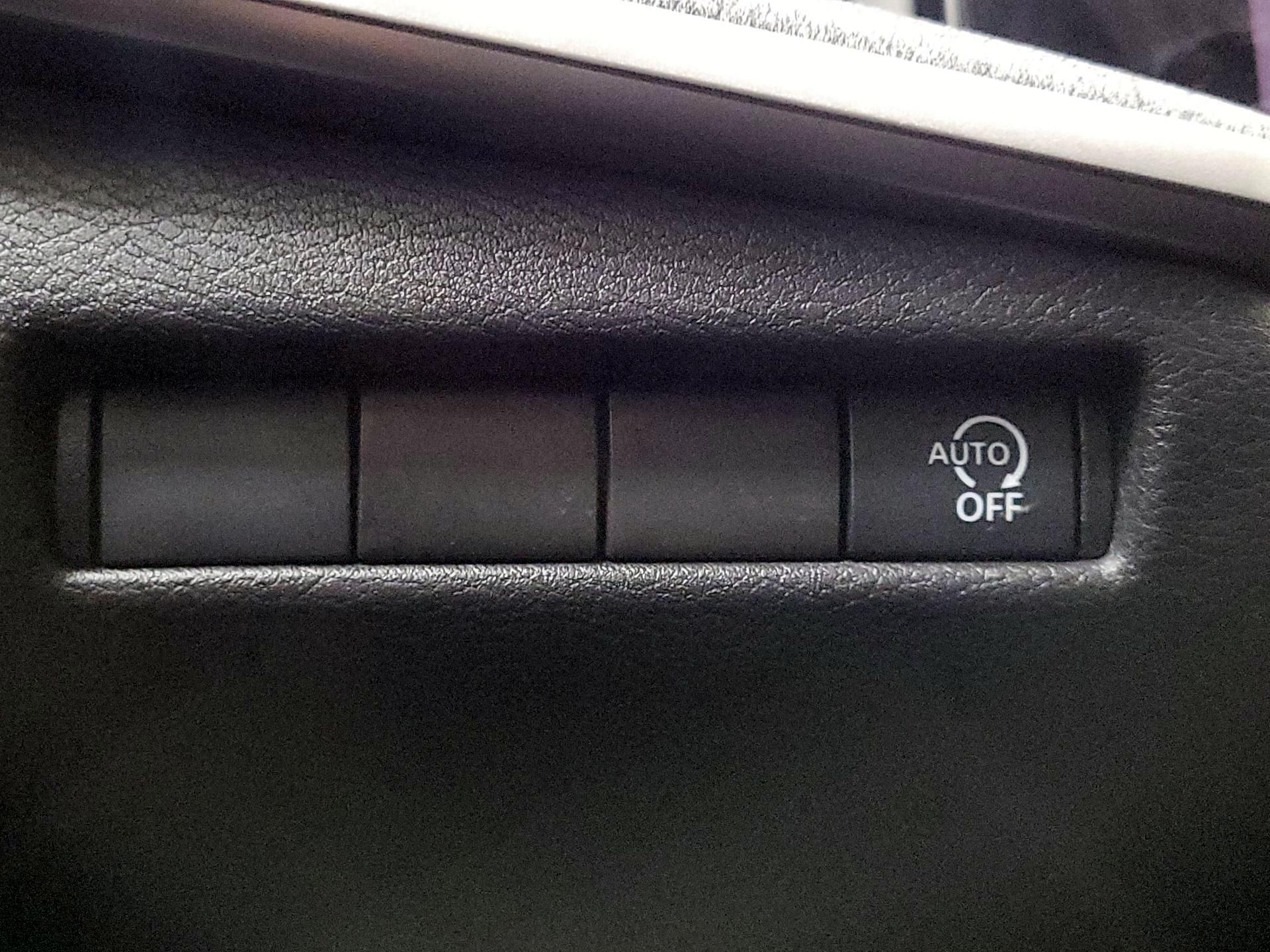 Thumbnail: 2025 Nissan Kicks - 13