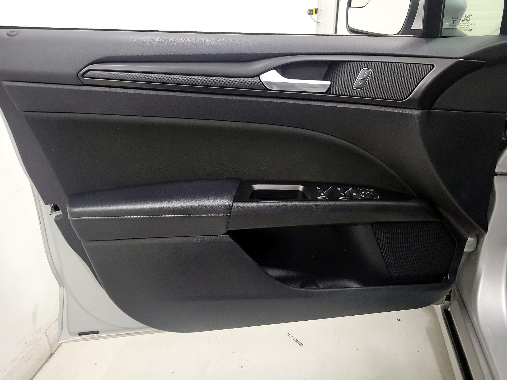 Thumbnail: 2018 Ford Fusion - 12