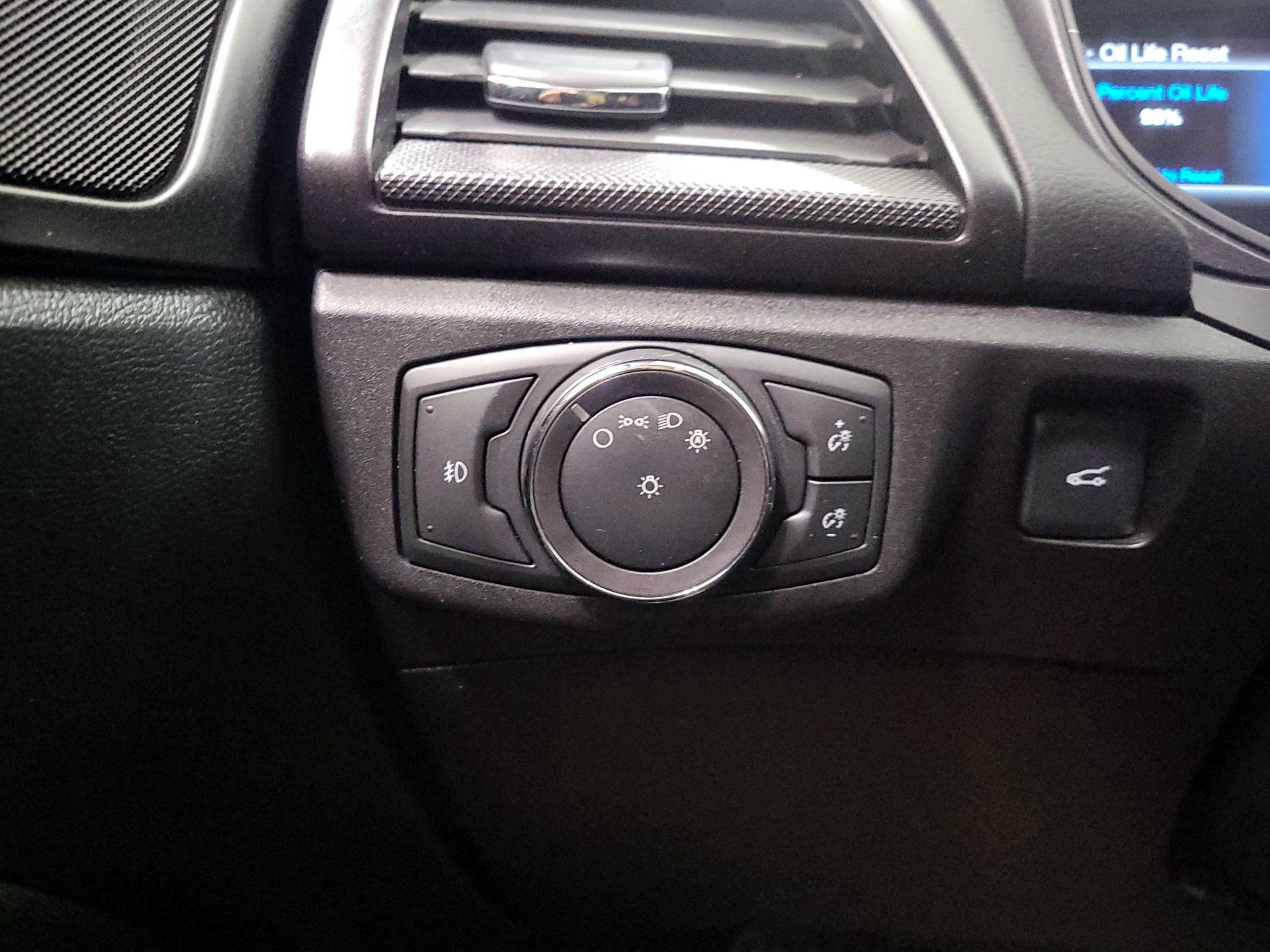 Thumbnail: 2018 Ford Fusion - 13