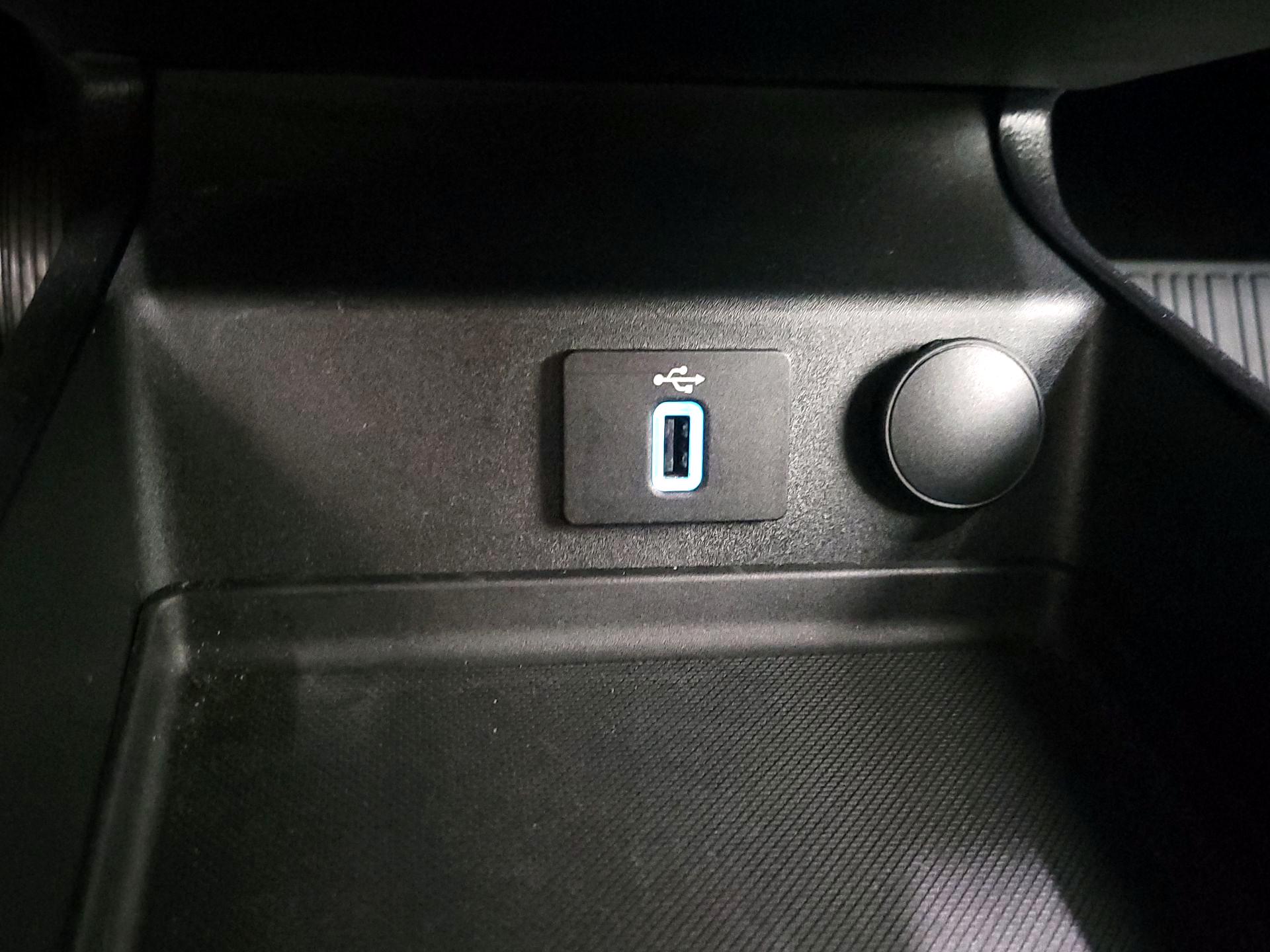 Thumbnail: 2018 Ford Fusion - 18