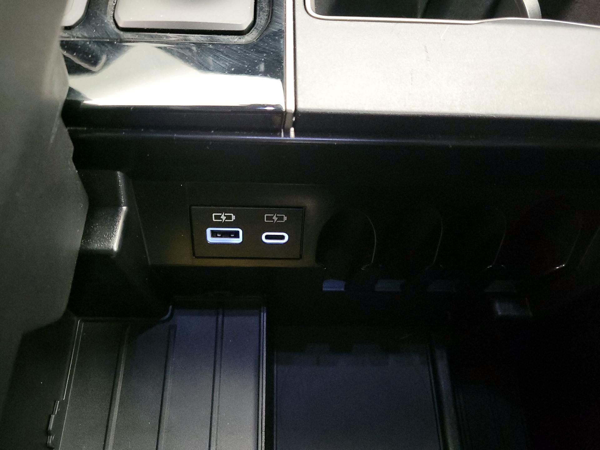 Thumbnail: 2025 Toyota Tundra - 18