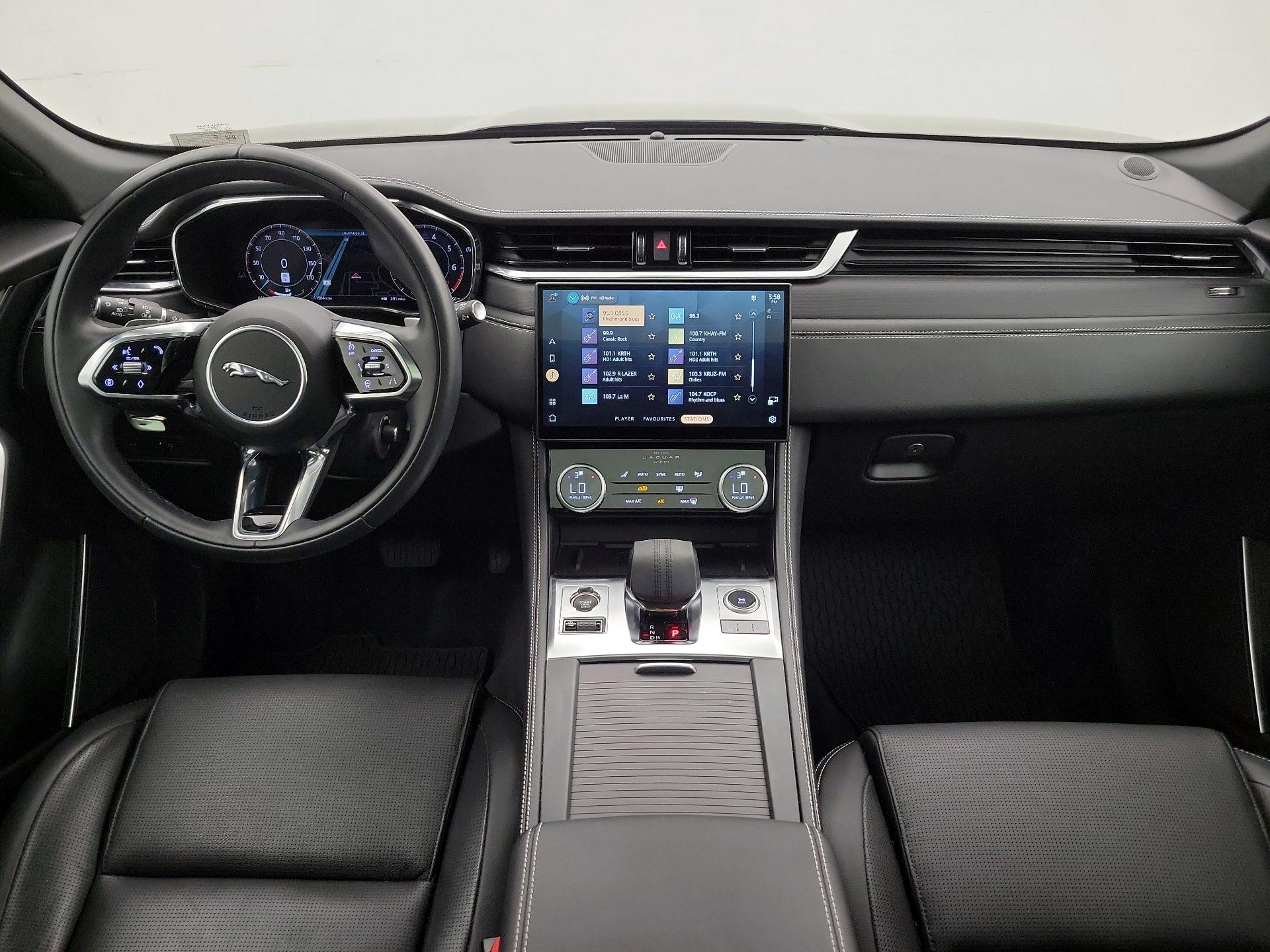 Thumbnail: 2025 Jaguar F-Pace - 9