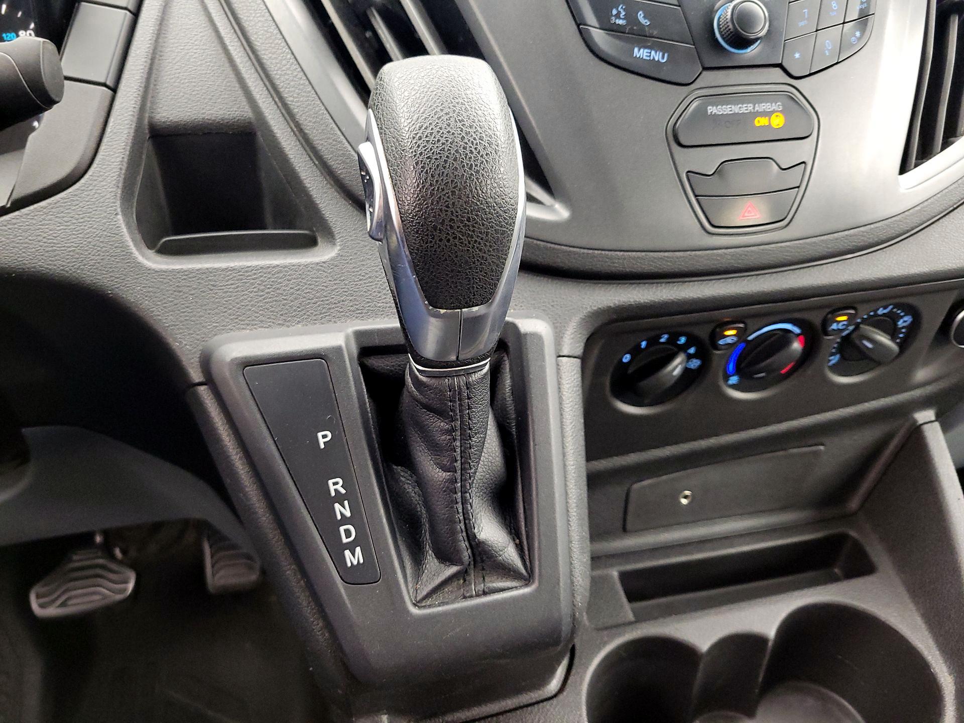 Thumbnail: 2019 Ford Transit Series - 17