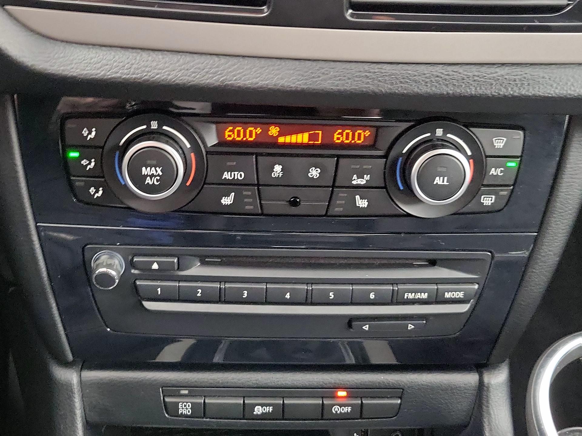 Thumbnail: 2015 BMW X1 - 16