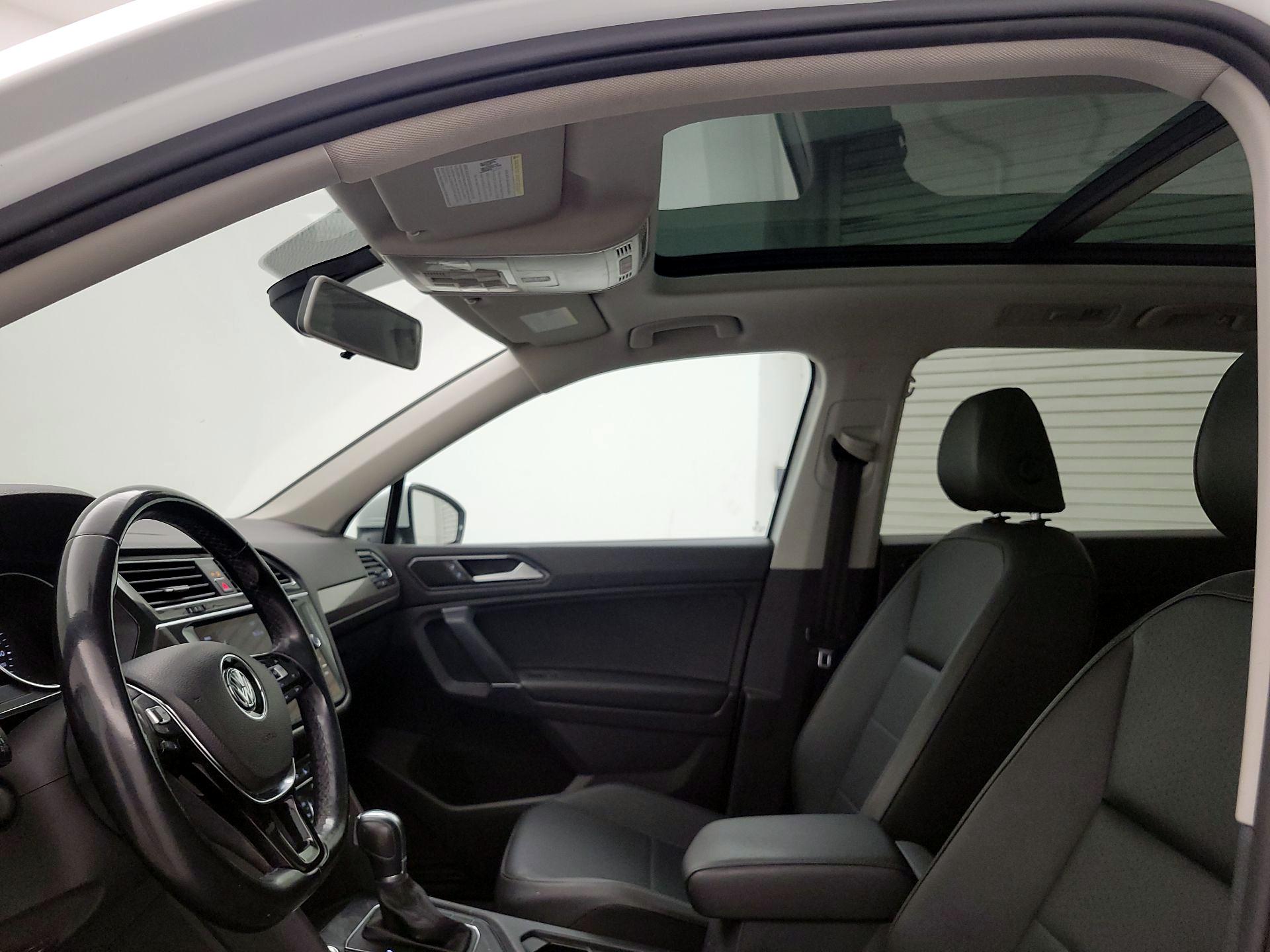 Thumbnail: 2018 Volkswagen Tiguan - 19