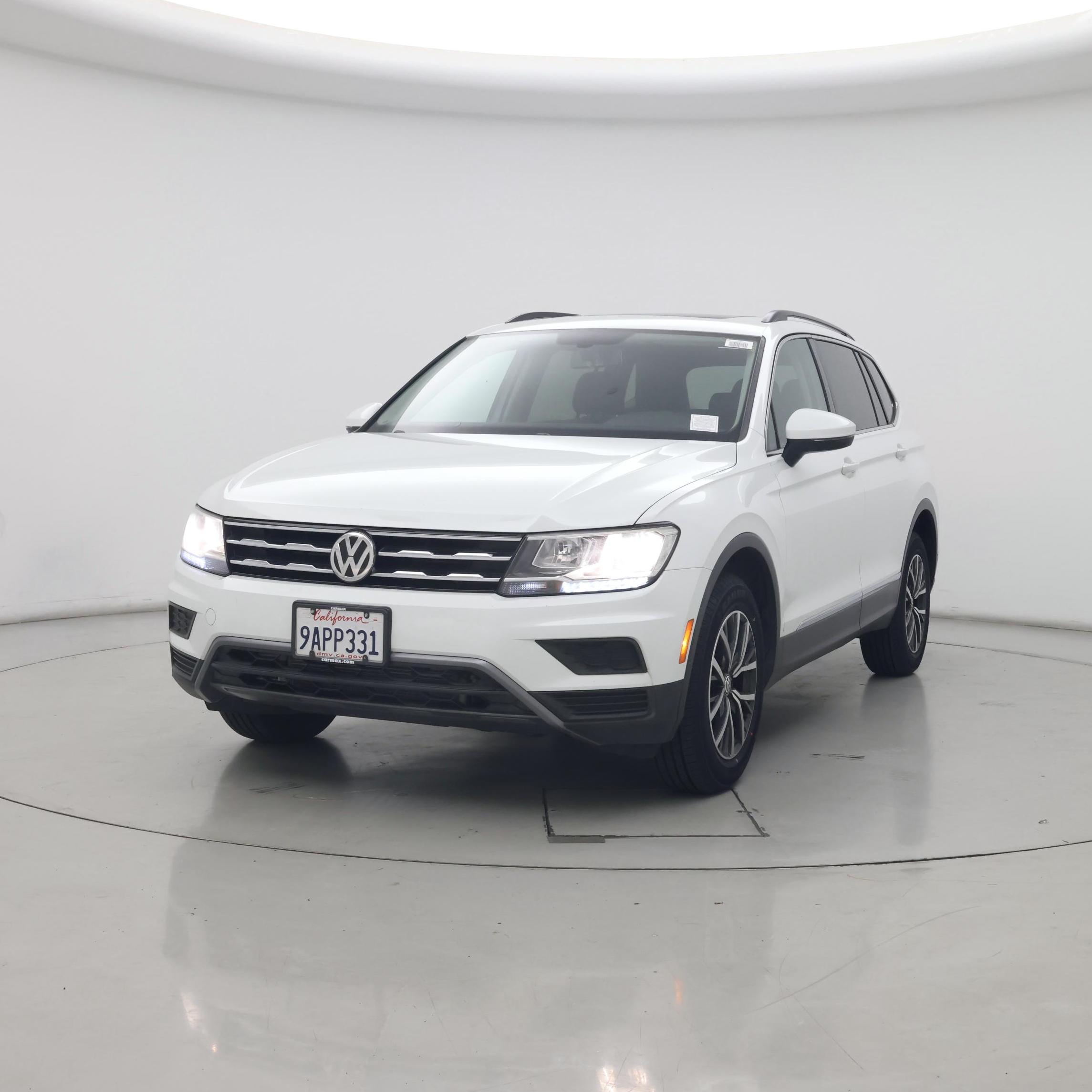 Thumbnail: 2018 Volkswagen Tiguan - 4
