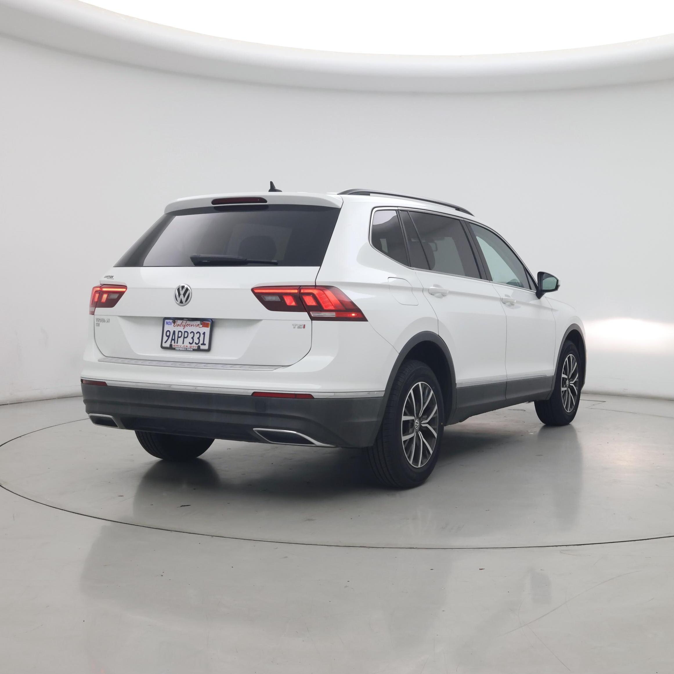 Thumbnail: 2018 Volkswagen Tiguan - 8