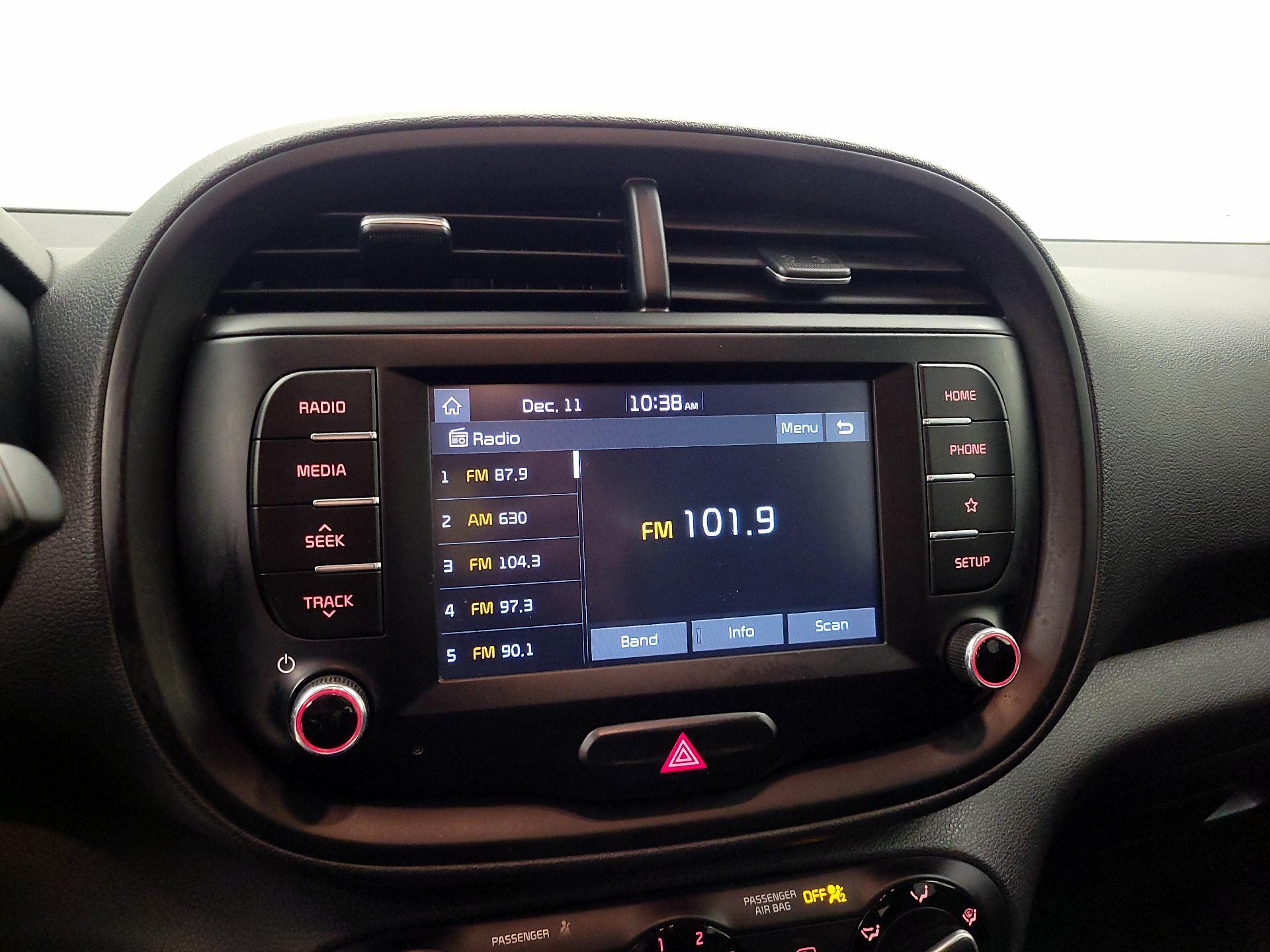 Thumbnail: 2020 Kia Soul - 15