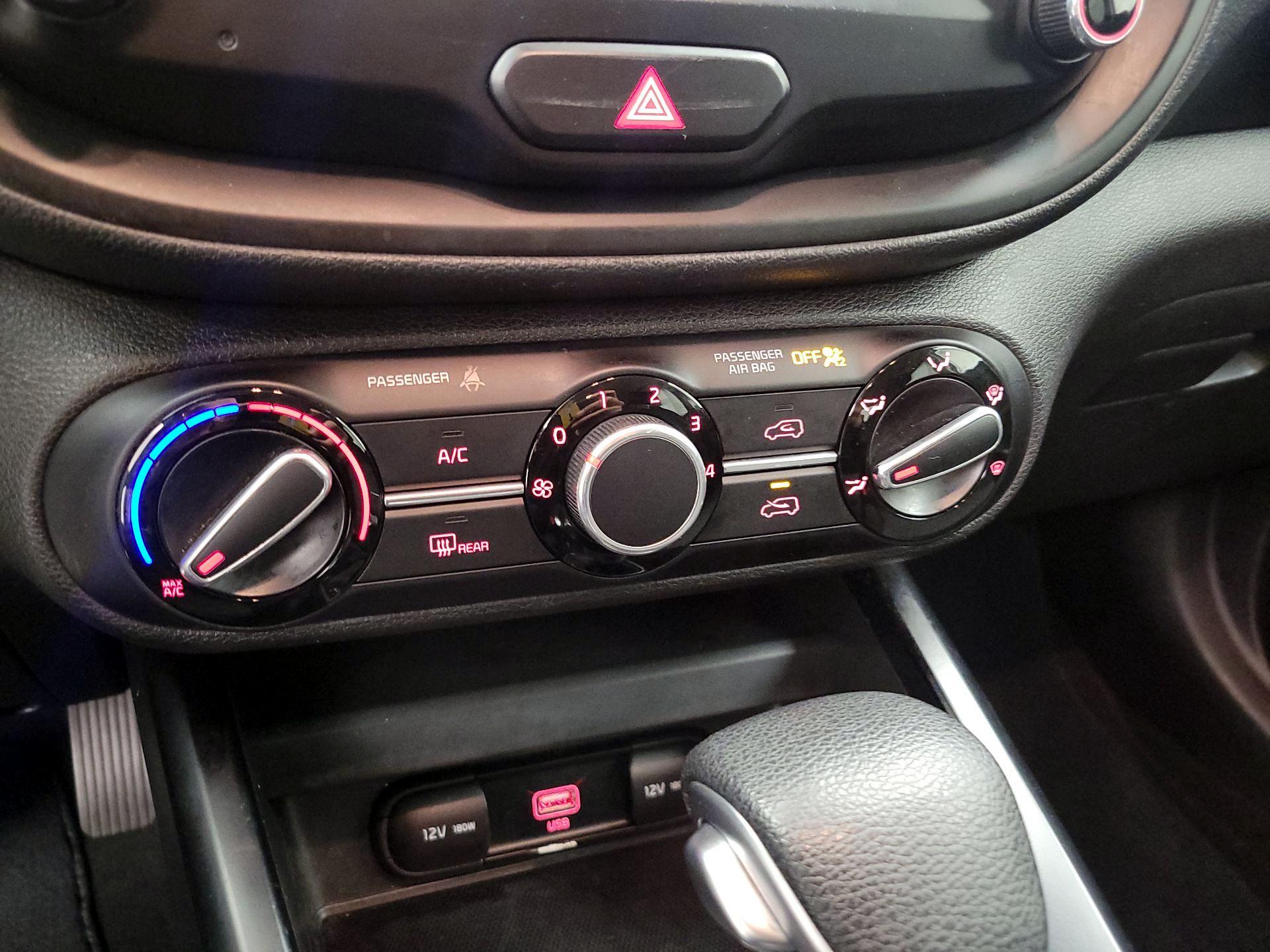 Thumbnail: 2020 Kia Soul - 16