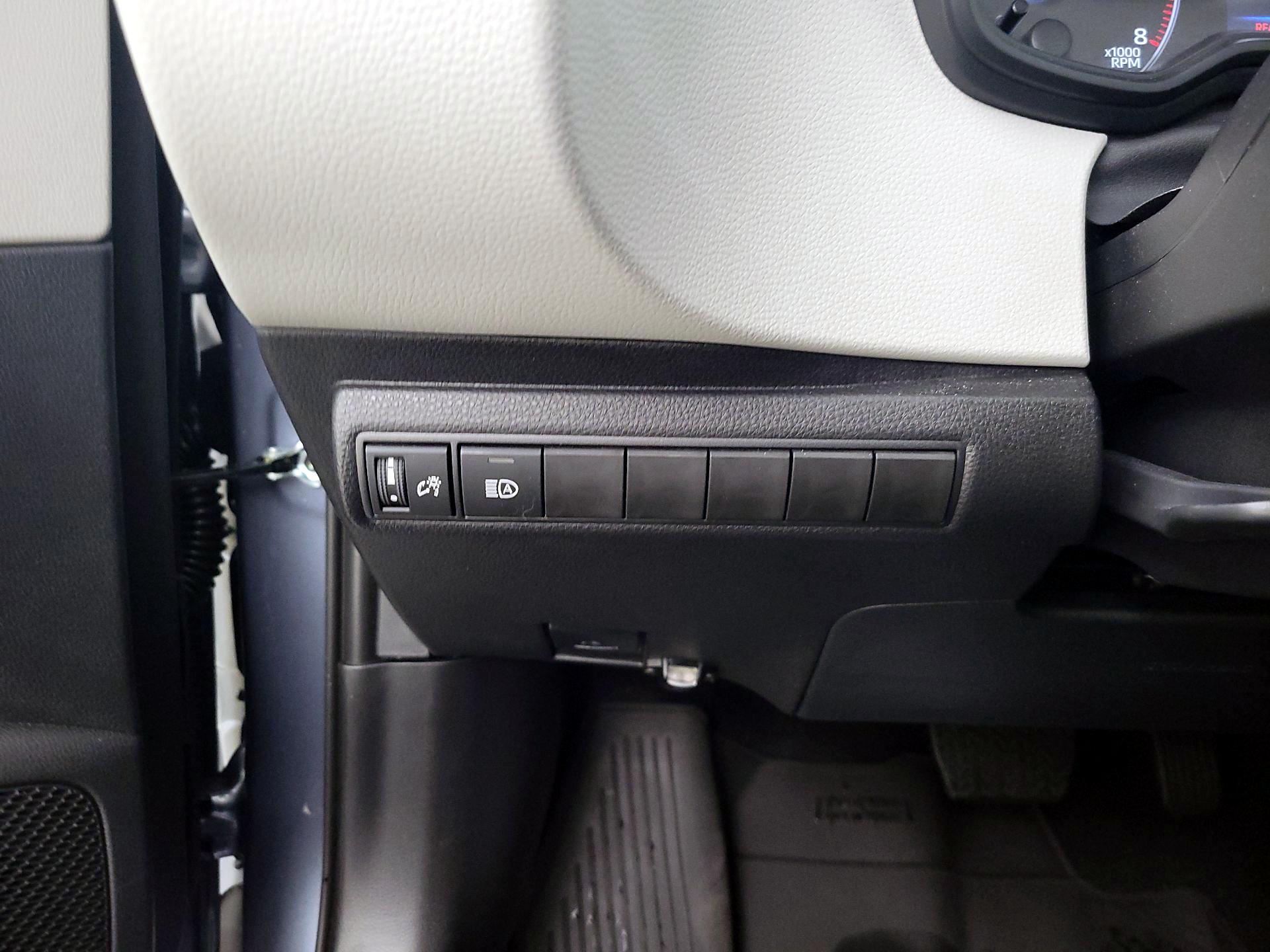 Thumbnail: 2025 Toyota Corolla - 13