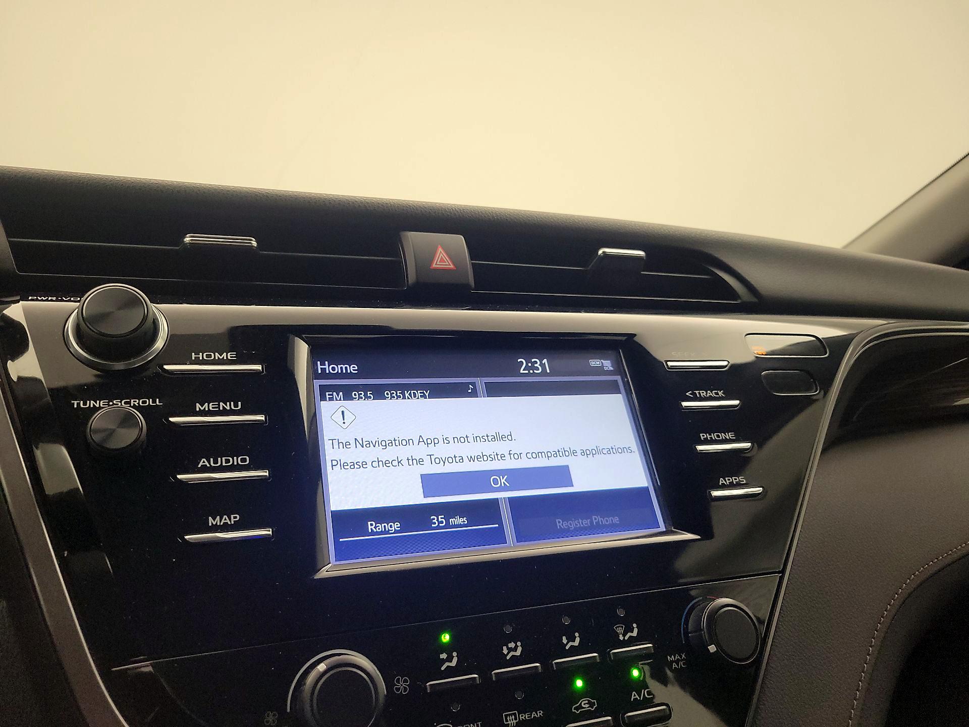 Thumbnail: 2019 Toyota Camry - 14