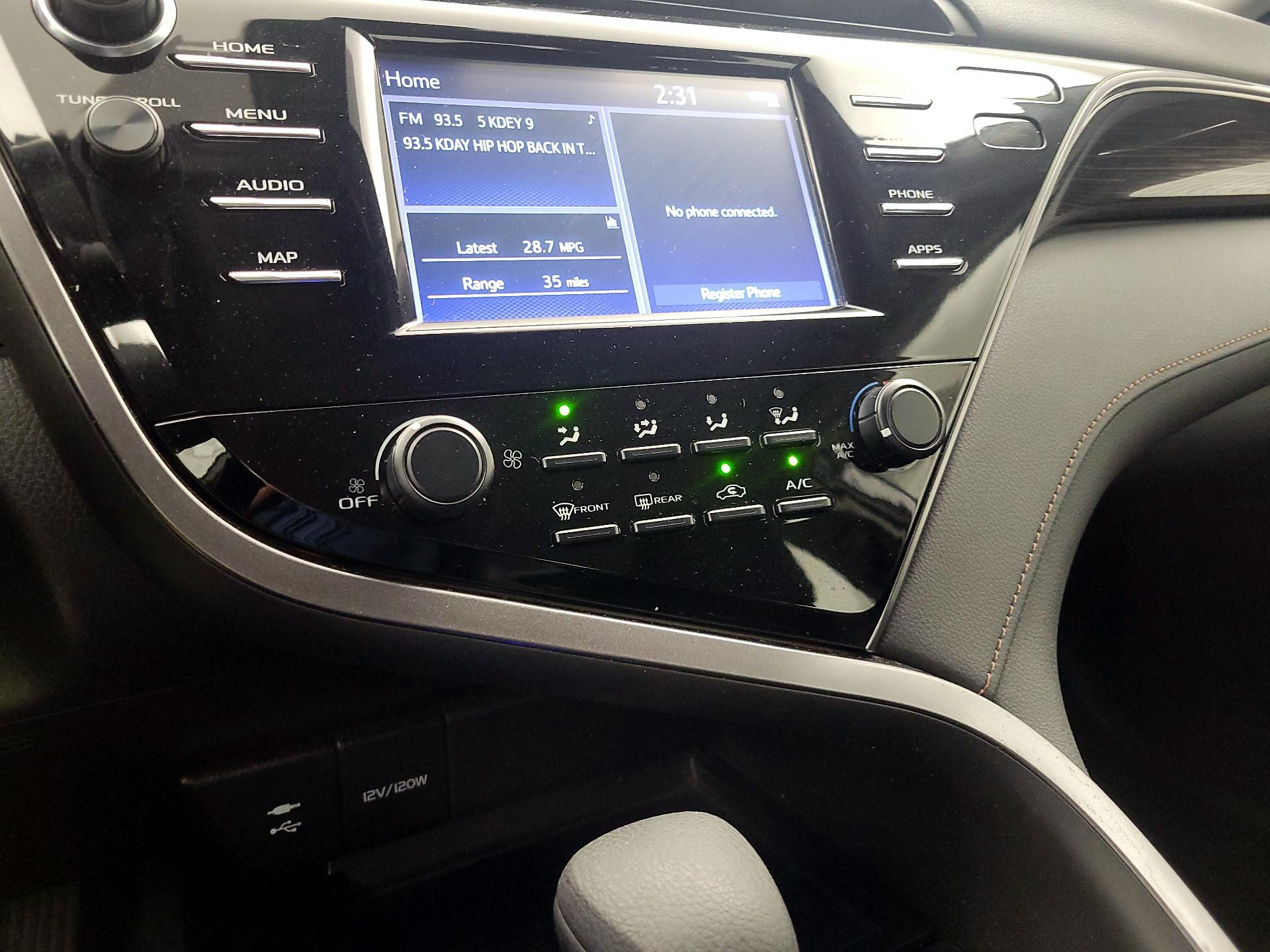 Thumbnail: 2019 Toyota Camry - 17