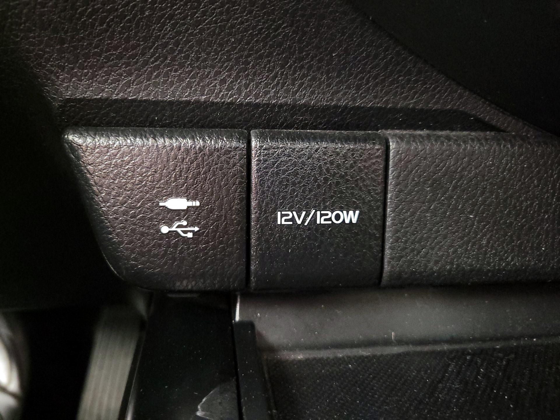 Thumbnail: 2019 Toyota Camry - 19