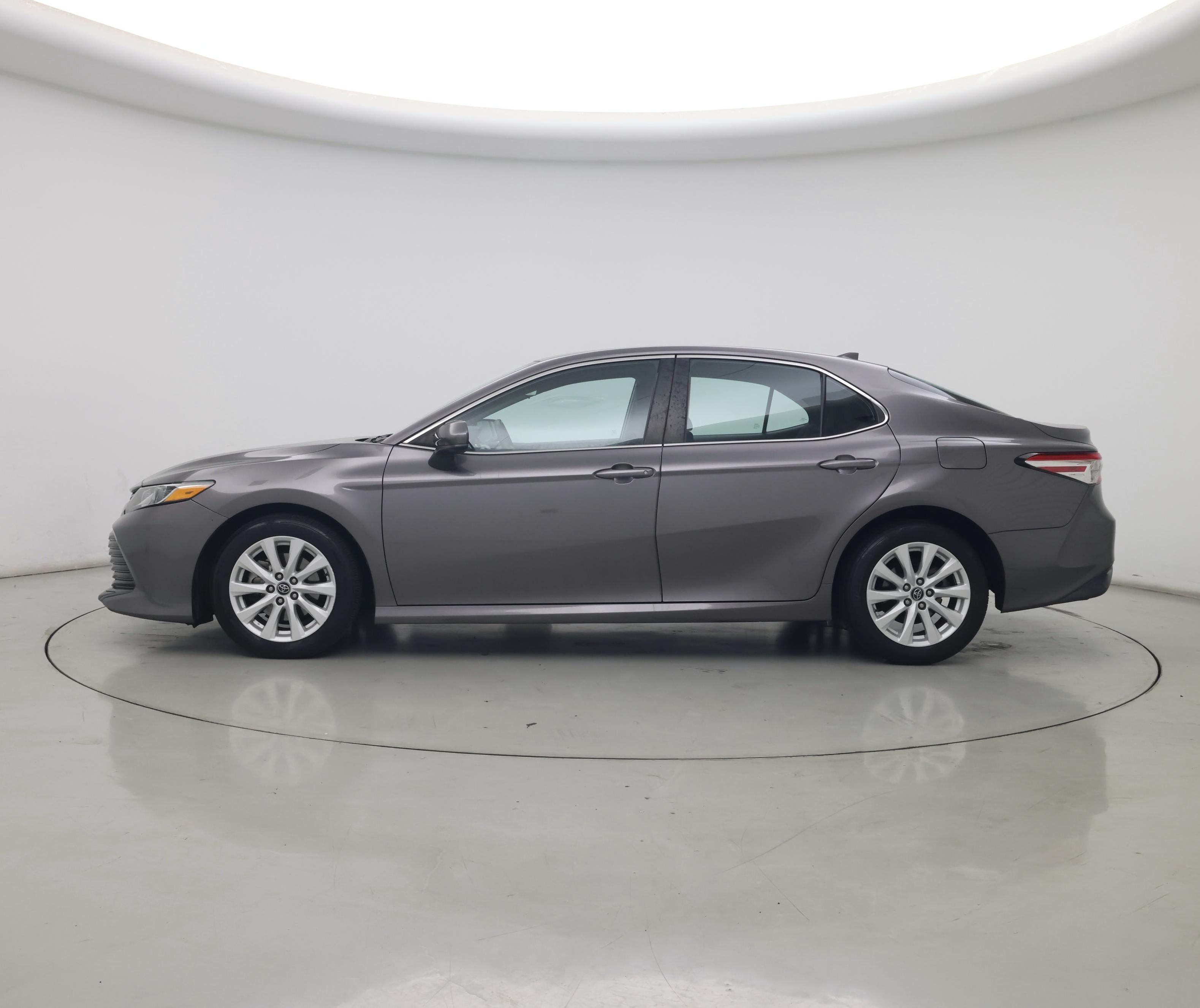 Thumbnail: 2019 Toyota Camry - 3