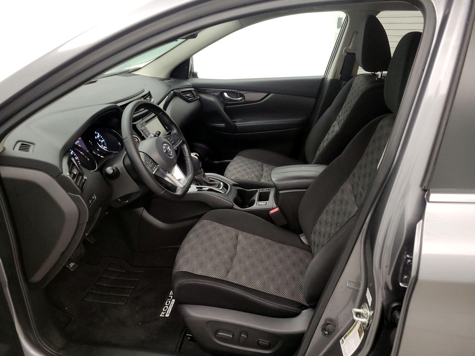 Thumbnail: 2021 Nissan Rogue Sport - 11