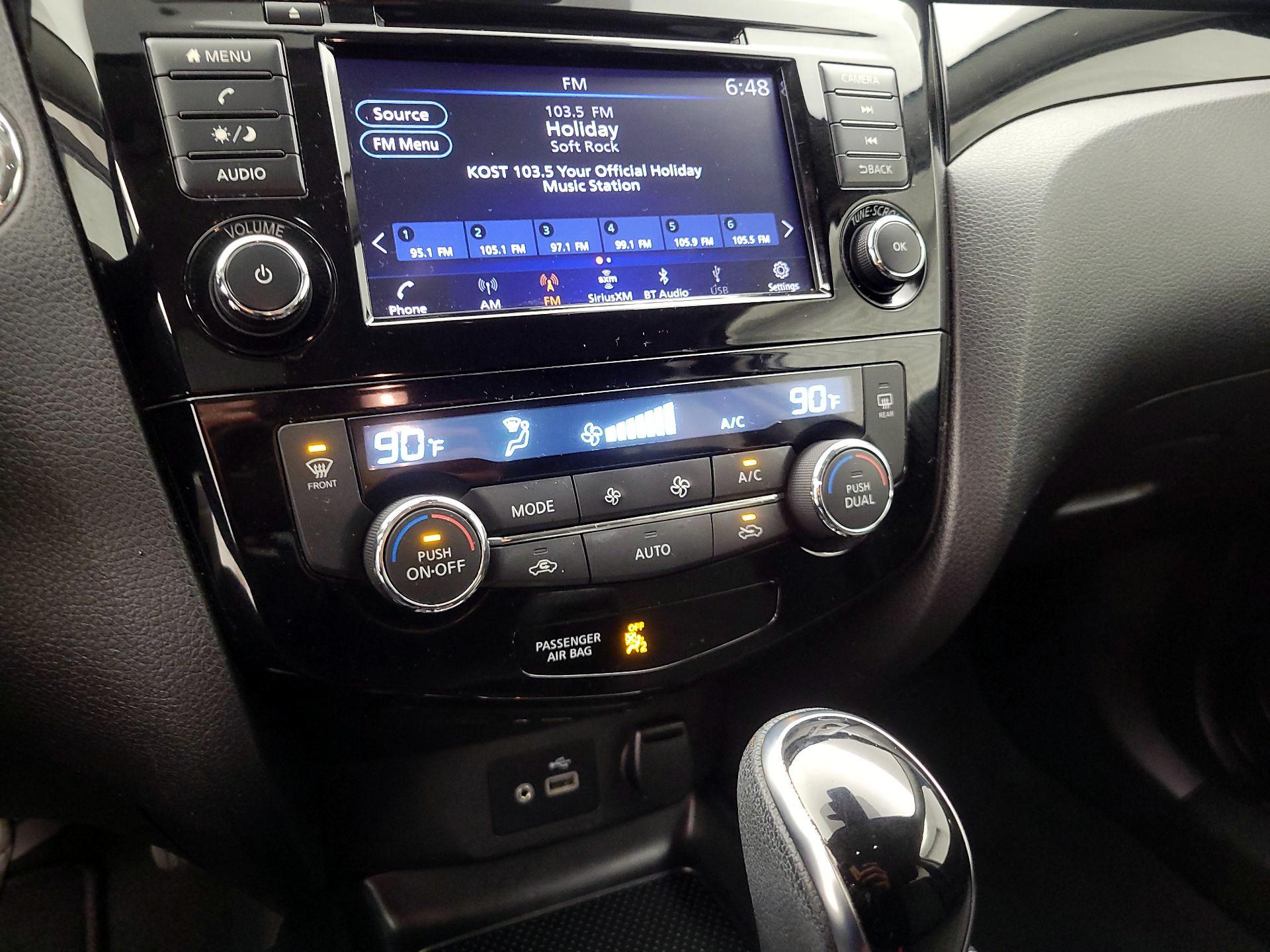 Thumbnail: 2021 Nissan Rogue Sport - 16