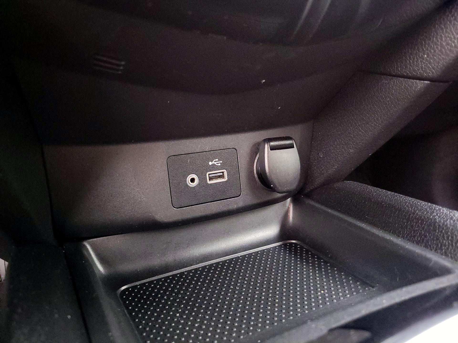 Thumbnail: 2021 Nissan Rogue Sport - 18